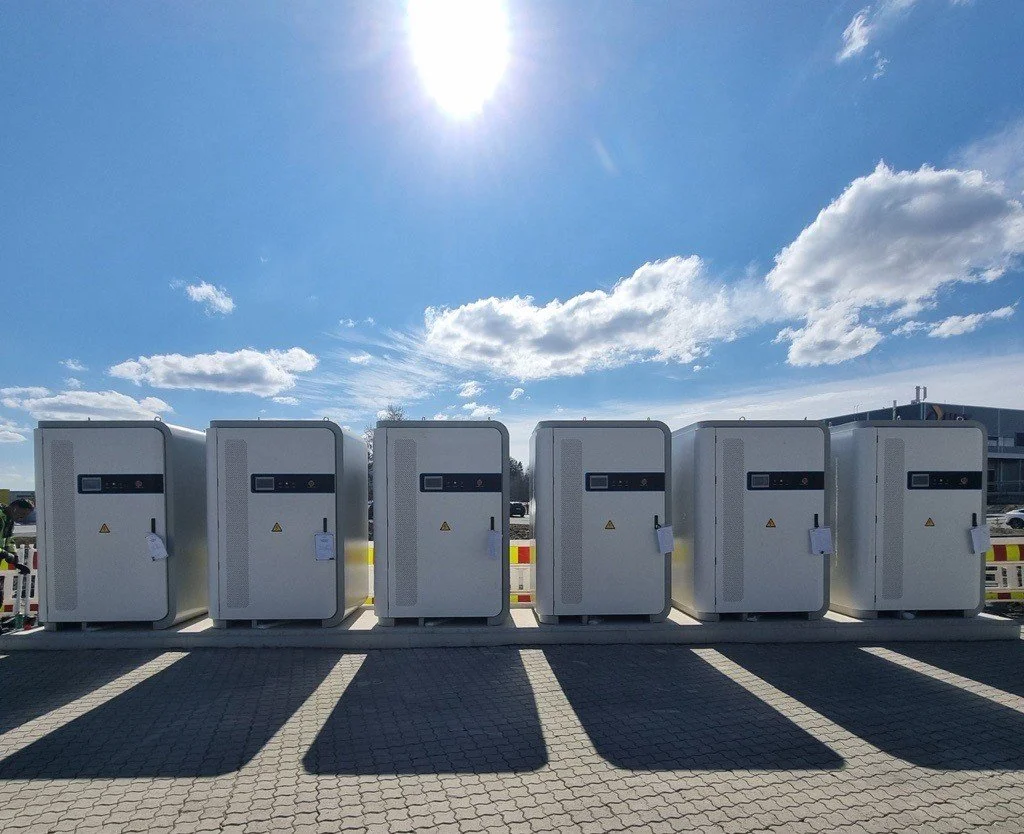 sol og batterikabinett