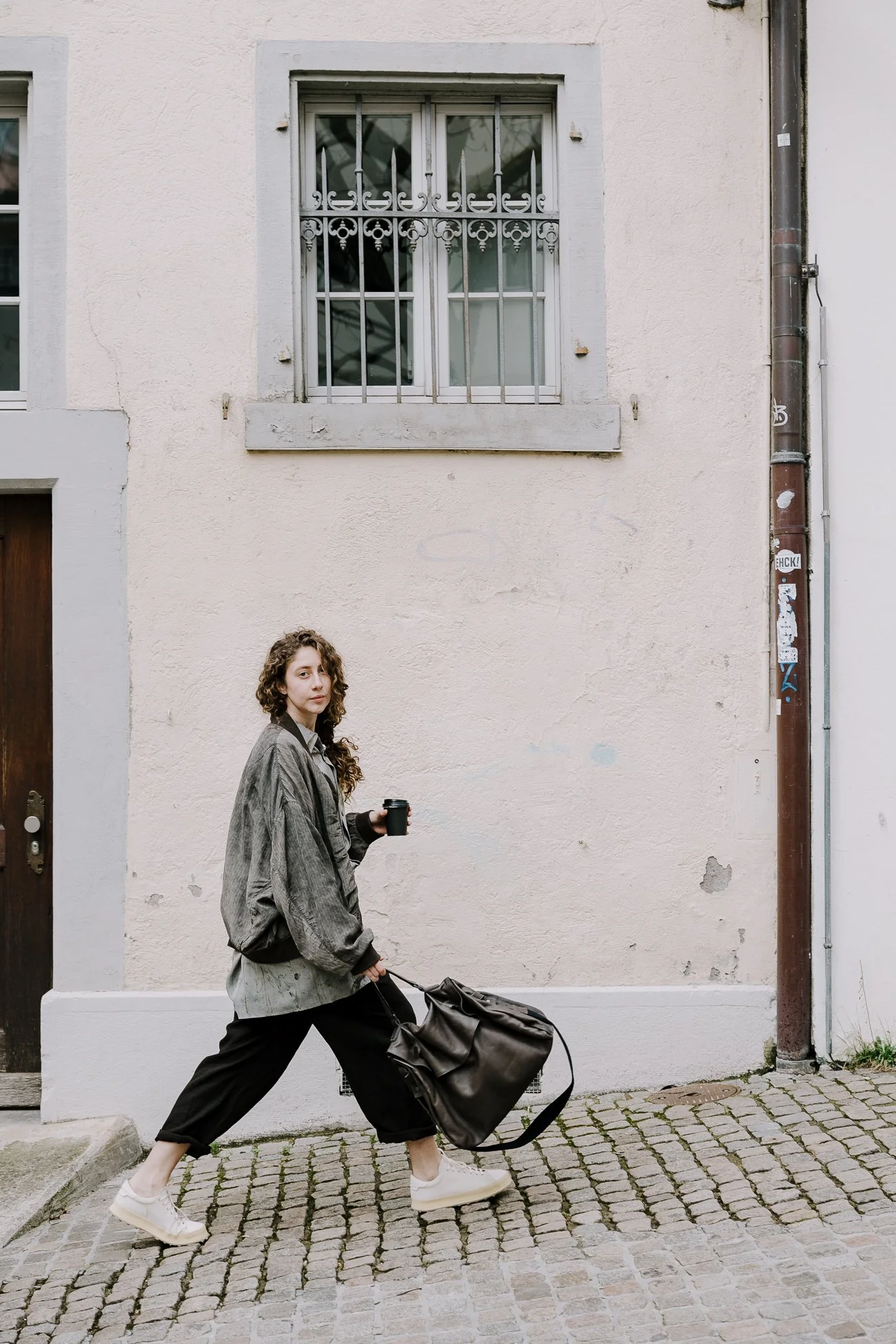 Bomerjacke, Bluse, Hose: Ziggy Chen Tasche: Tuforee5.JPG