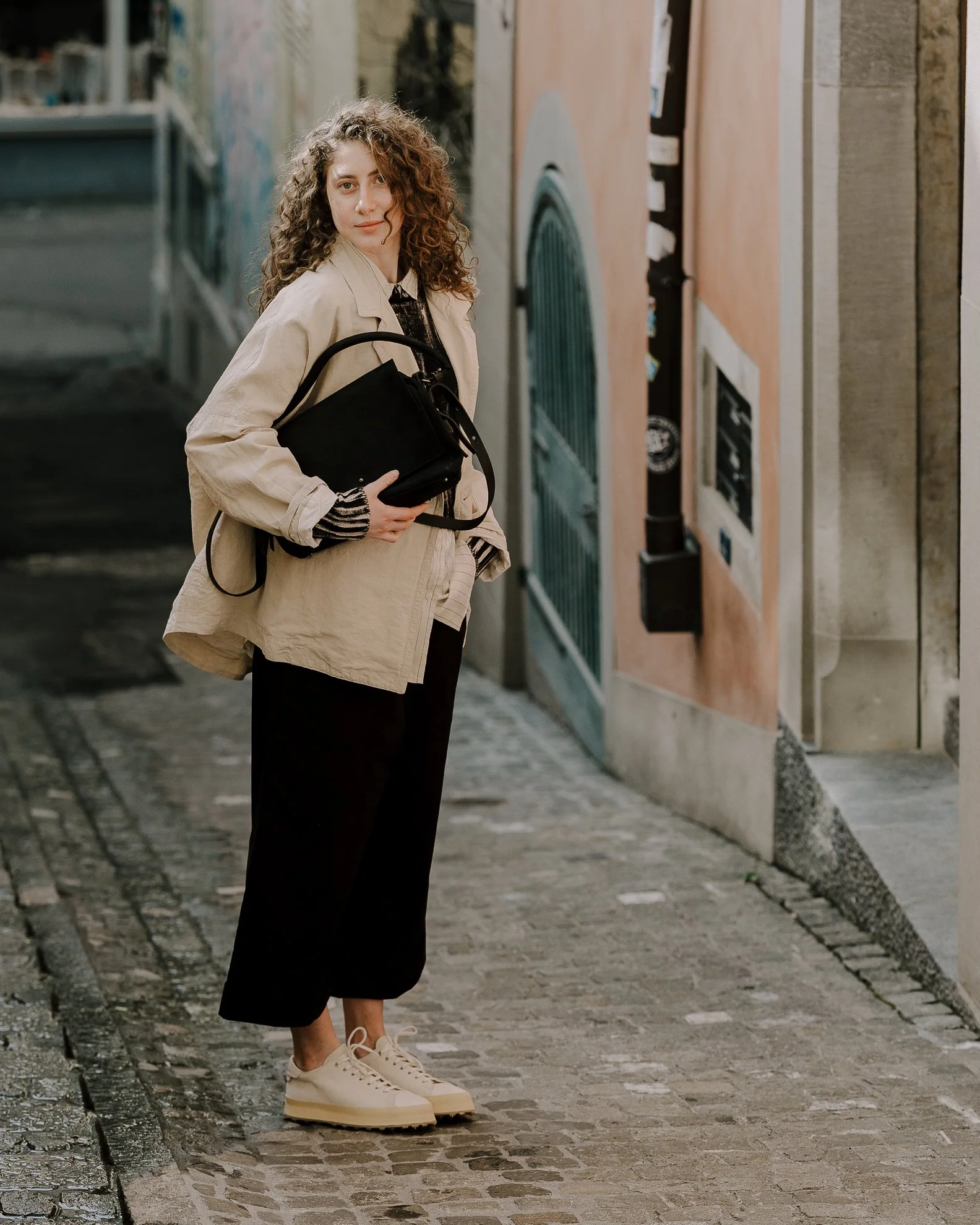 Jacke ivory Casey Casey Pullover Hand Painted Serien°Umerica Bluse Seide ivory Casey Casey Hose schwarz Serien°Umerica1.JPG