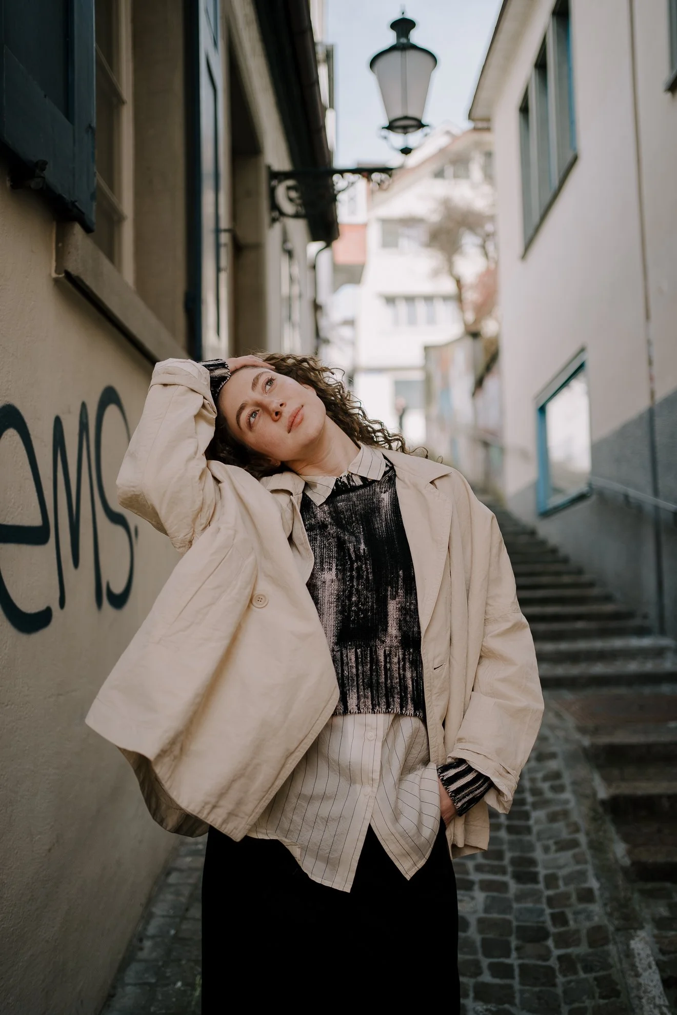 Jacke ivory Casey Casey Pullover Hand Painted Serien°Umerica Bluse Seide ivory Casey Casey Hose schwarz Serien°Umerica5.JPG