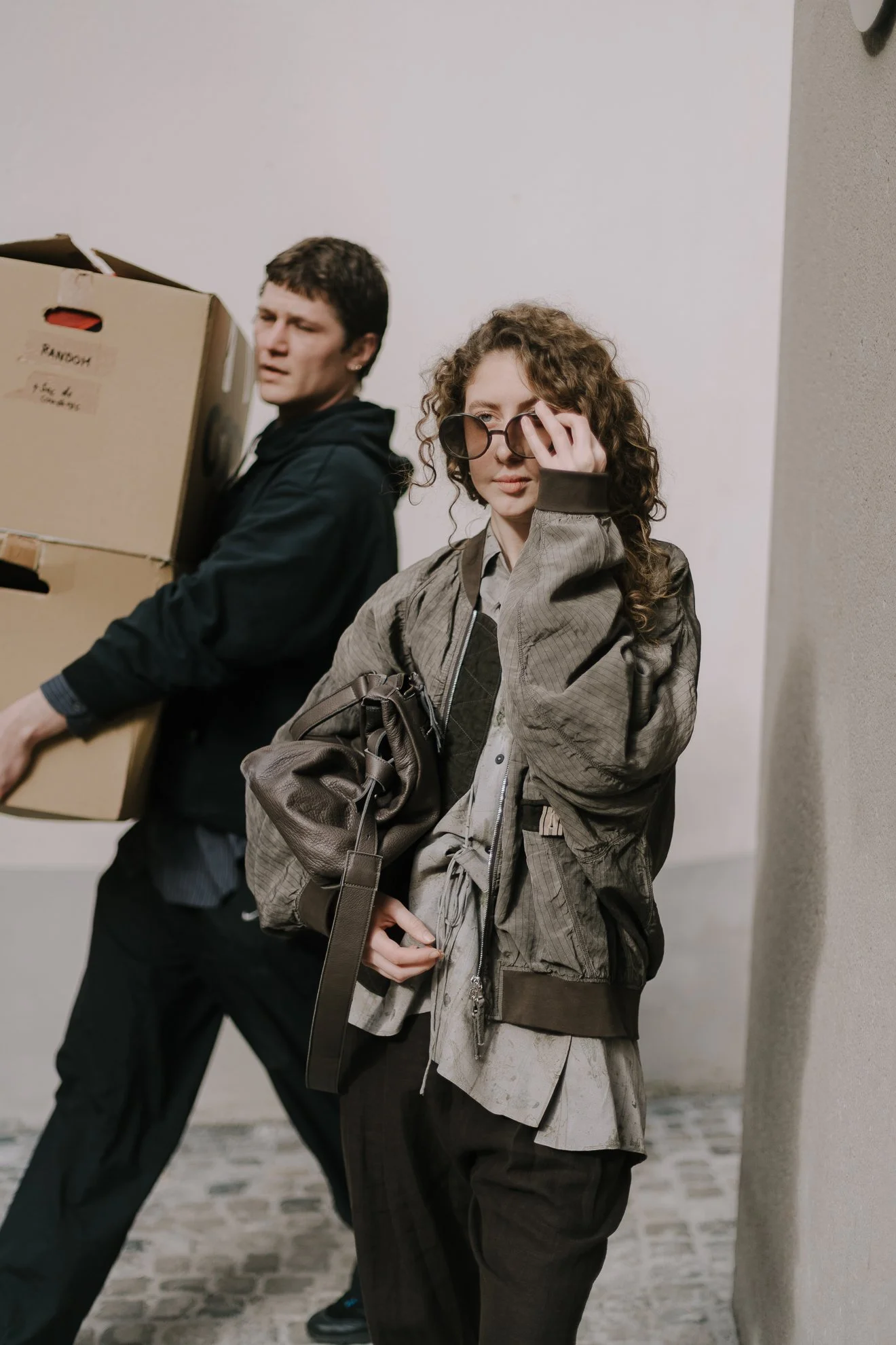 Bomerjacke, Bluse, Hose: Ziggy Chen Tasche: Tuforee7.JPG