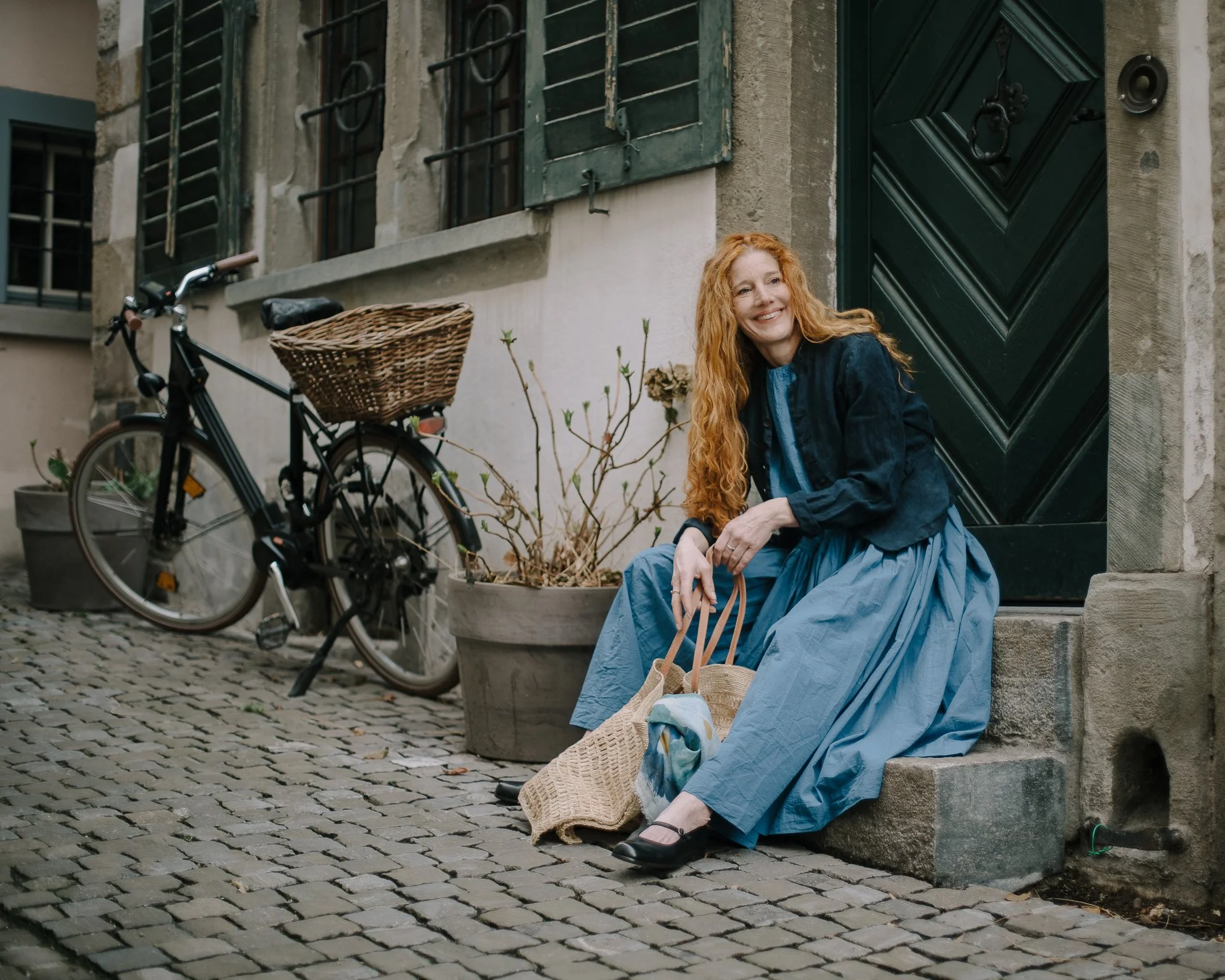 Kleid: Hannoh Bluser: Casey Casey Hosenrock: Apuntob Schuhe: Shoto2.JPG