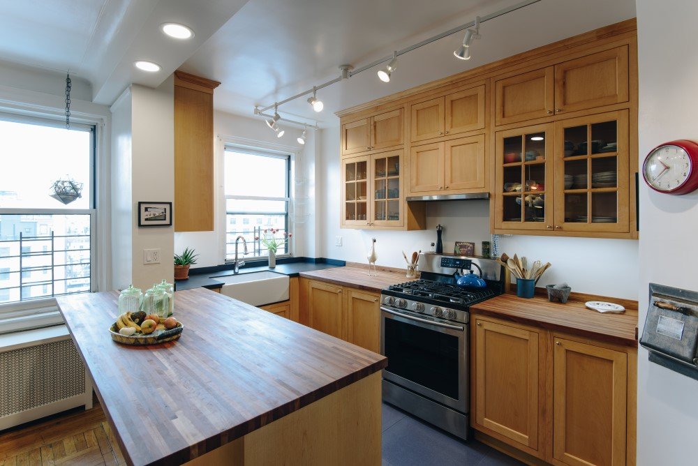 Hafele-led-loox-linear-lighting-and-wooden-countertop.jpg