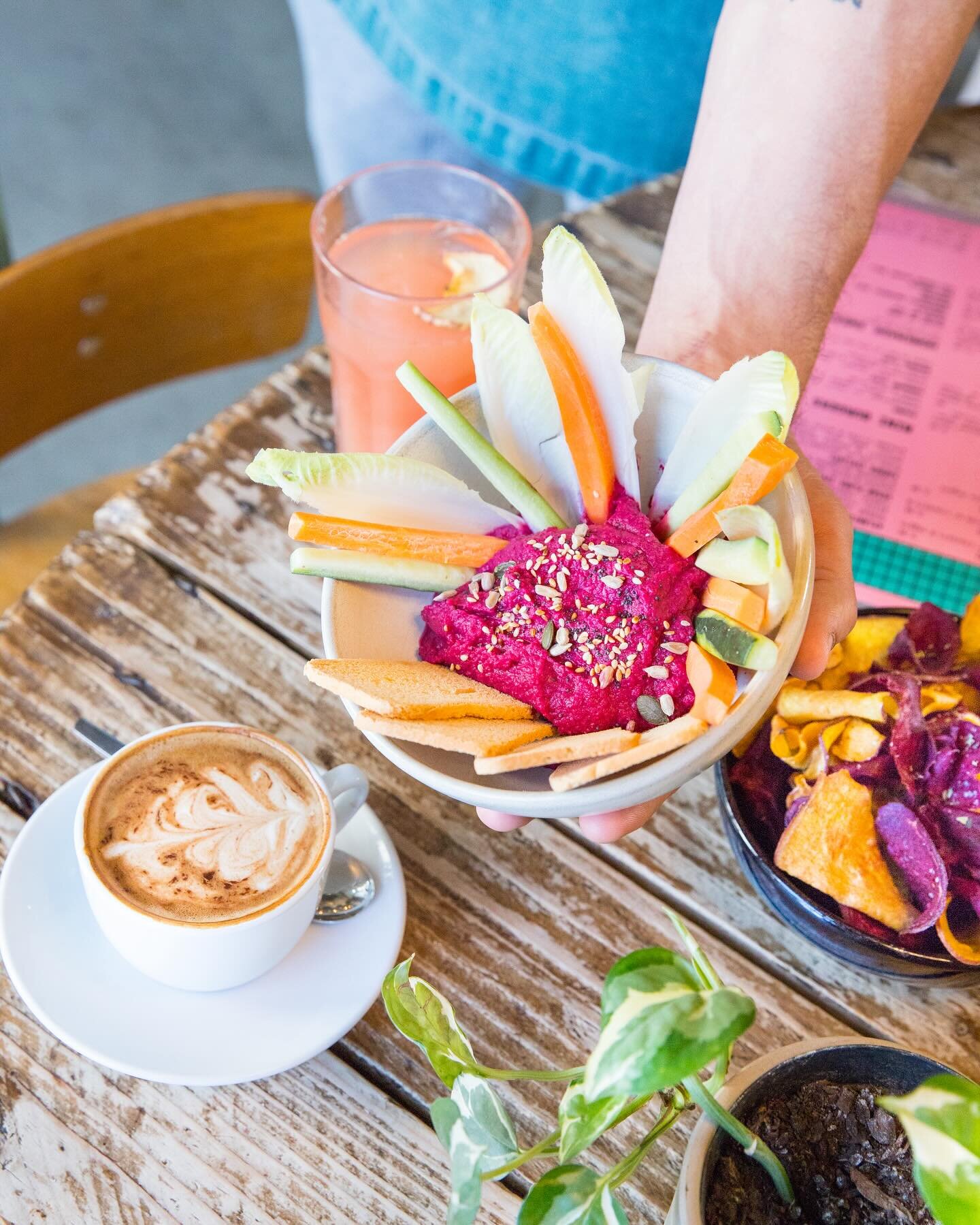 Queremos saber qual dos nossos dips preferem! 🤤

We want to know which one of our dips is your favourite! 🤤