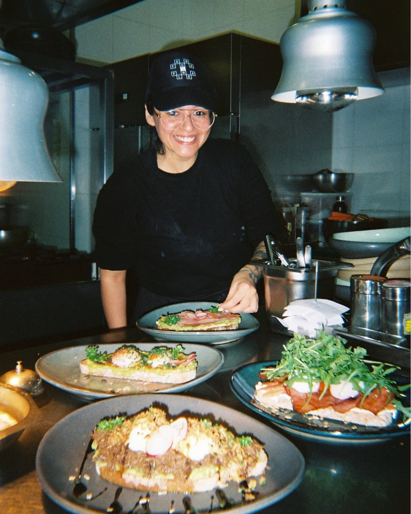 Fauna &amp; Flora numa m&aacute;quina descart&aacute;vel de 35mm! 📸✌

If Fauna &amp; Flora were in a 35mm instant film roll, it would look like this! 📸✌

 #35mmphoto #35mm #staffie #staffylove