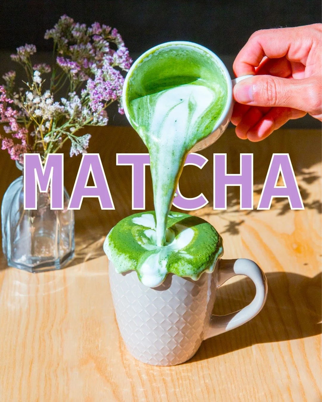 Este super-latte cont&eacute;m um tipo especial de ch&aacute; verde, rico em antioxidantes, que melhora a concentra&ccedil;&atilde;o e acelera o metabolismo 🍃

This super latte contains a special type of green tea, rich in antioxidants, that boosts 