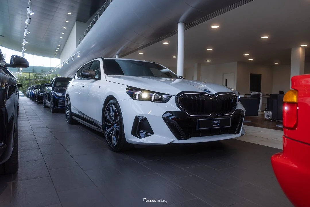 PARTRIDGE BMW HAMPSHIRE - 2024 BMW i5 TOURING