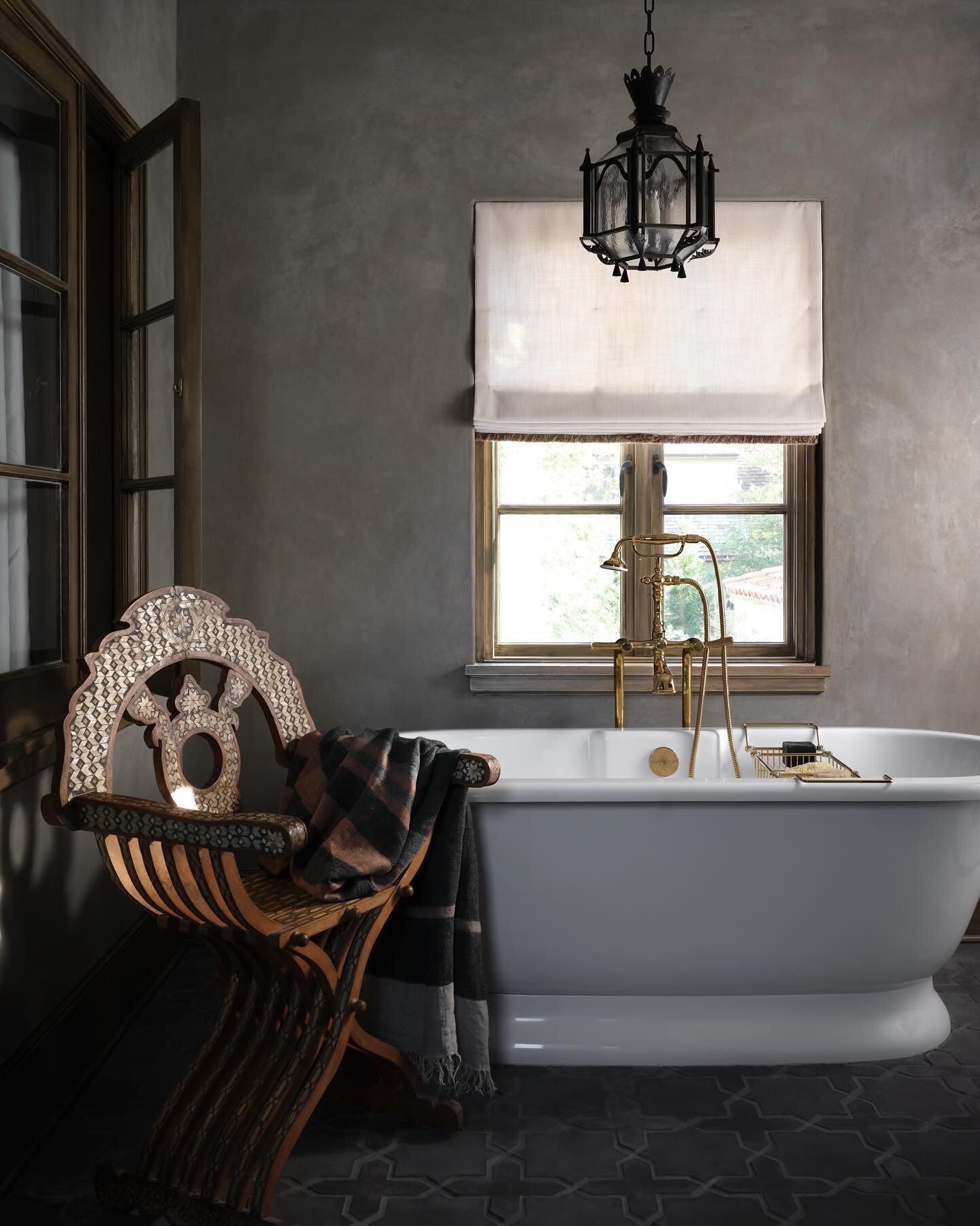 Moody moment in the Guest bath at our Old Enfield project 
.
.
Photography: @lindsay_brown 
Styling: @adamfortner 
#chuinteriors #interiordesign #austininteriordesigner #bathroom