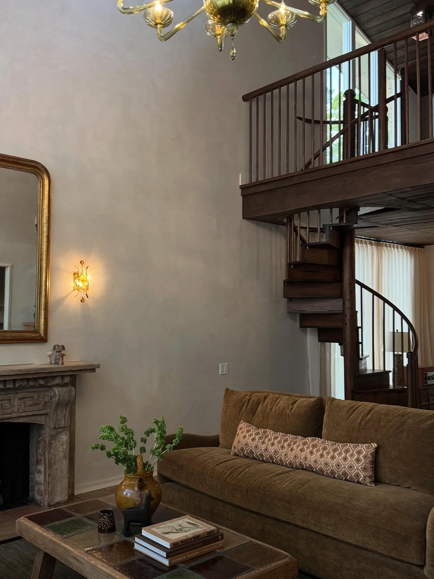 That&rsquo;s a wrap for our Houston Project! Grateful for this house with incredible bones and the best clients &amp; team. Can&rsquo;t wait to shoot this one &amp; for phase II in 2026