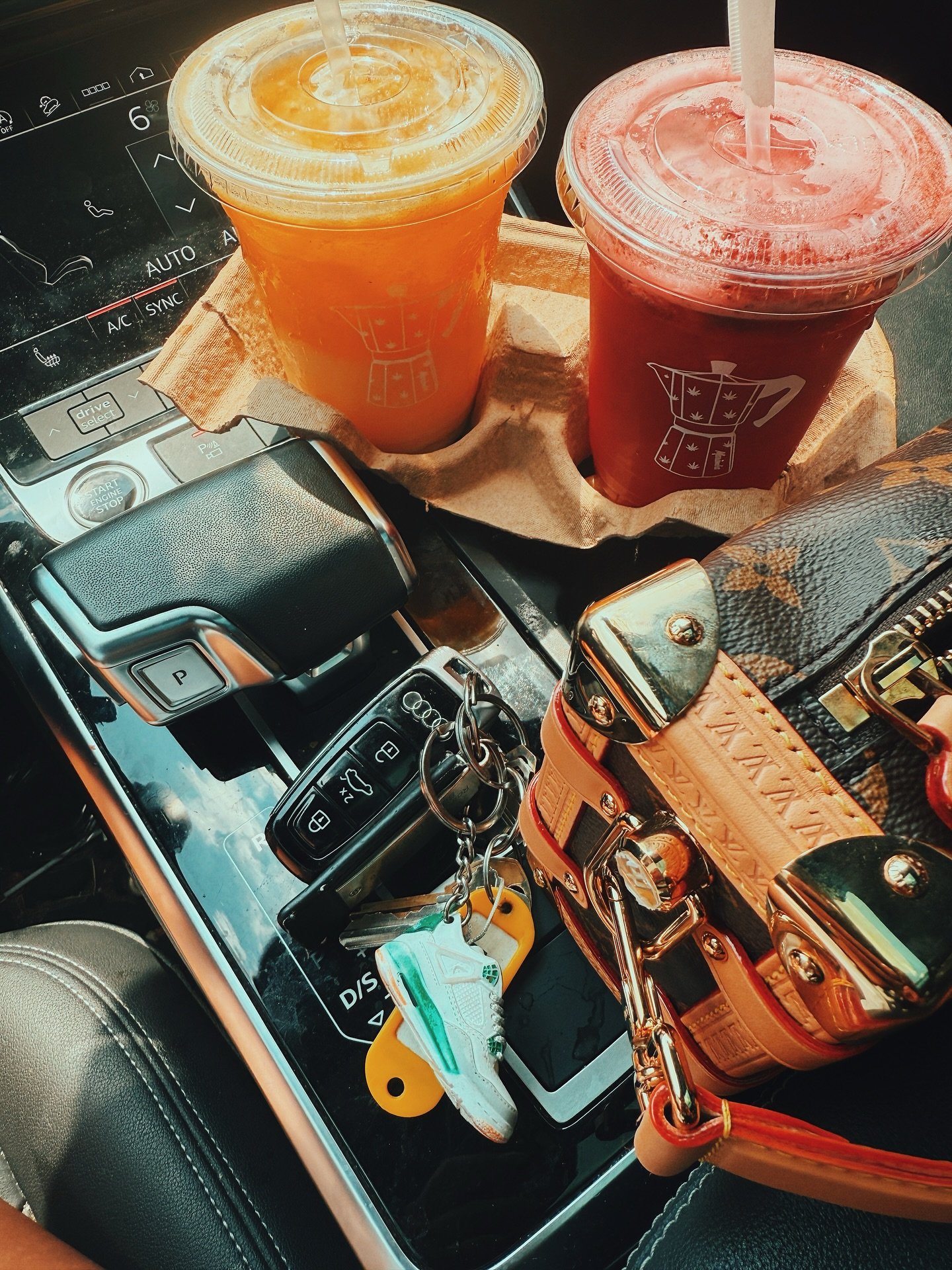 Drinks secured, A/C on blast, the commute just got a whole lot better!⁣
⁣
⁣
⁣
⁣
⁣
#nj #njlocal #njcafe #njfood #longweekend #njfood #bergencounty