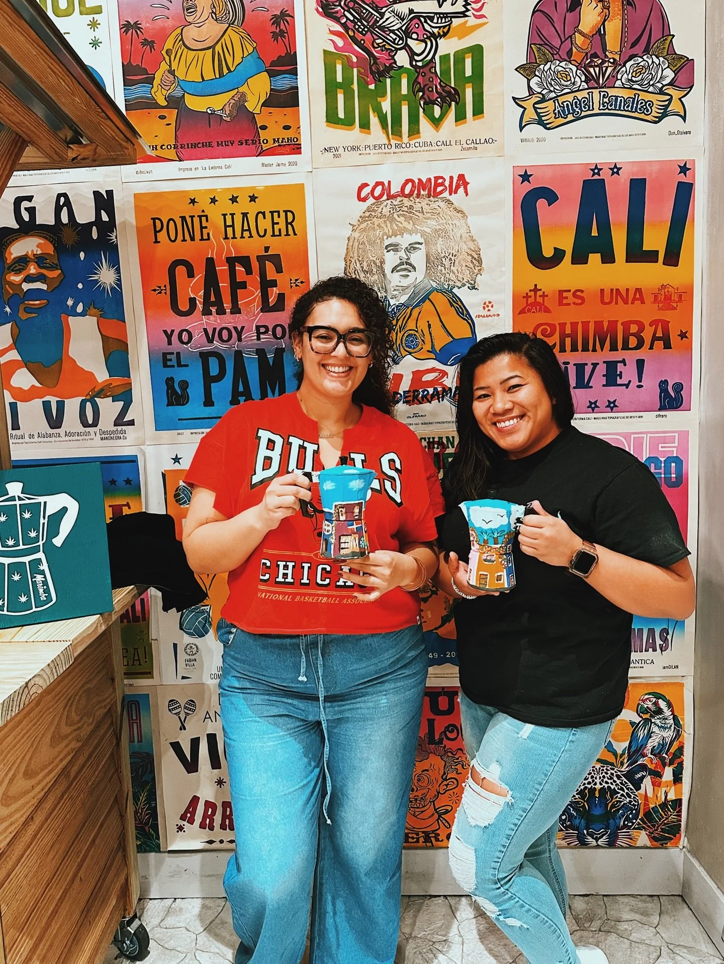 Who knew Grecas could look this good?! 🔥🎨 HUGE shoutout to everyone who joined us for our Greca Taller yesterday, your results turned out incredible. Here&rsquo;s a glimpse&hellip;please show our artists some love by liking down below. 

Missed thi