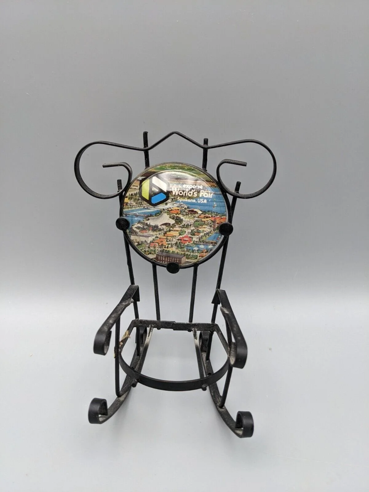 little metal chair 001.jpg