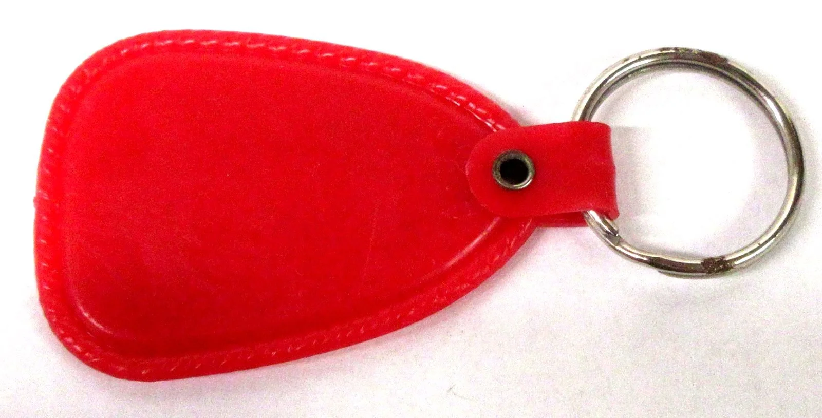 red plastic keychain 02.jpg
