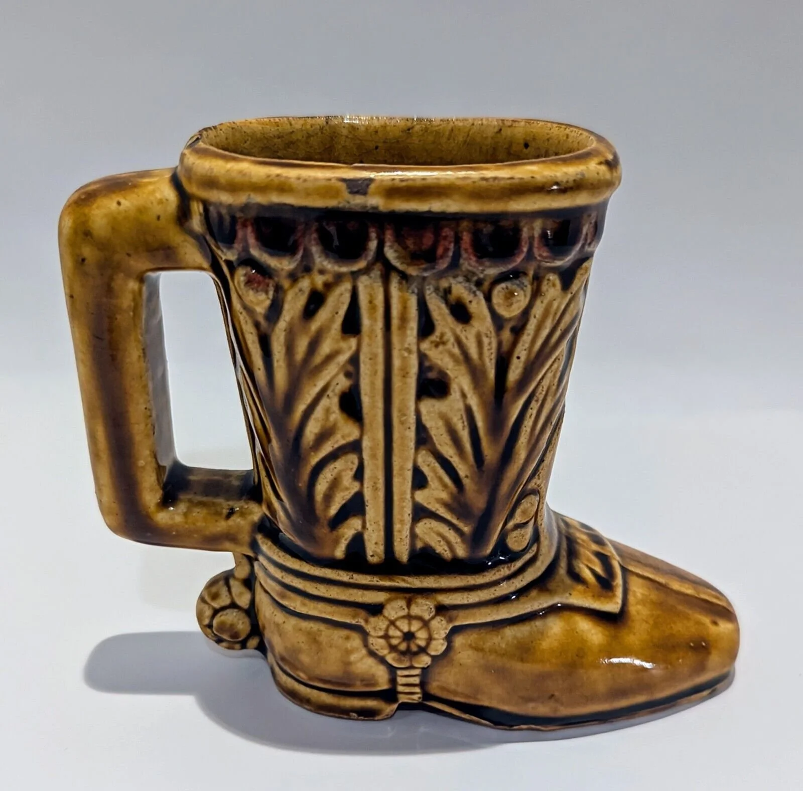 boot souvenir vase 004.jpg