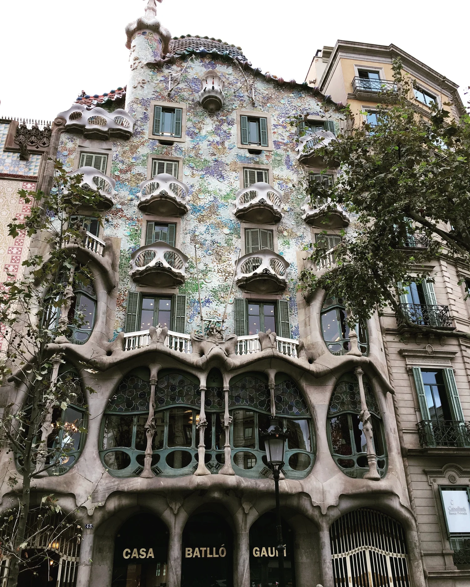 Barcelona Travel Guide | Hotels | Tours | Restaurants