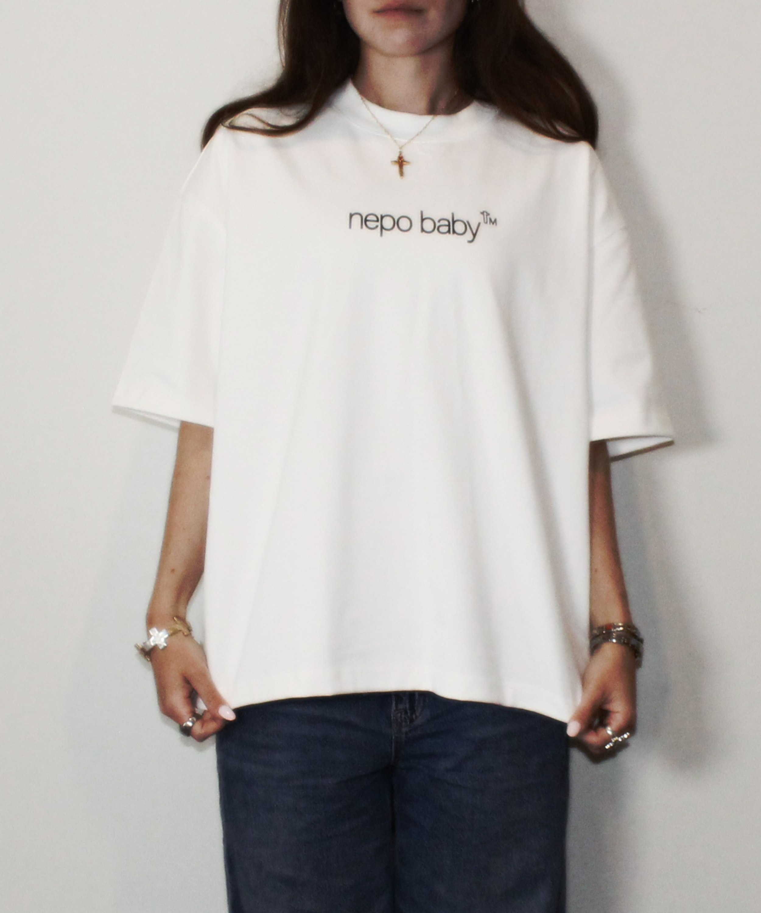 WHITE SHIRT.png