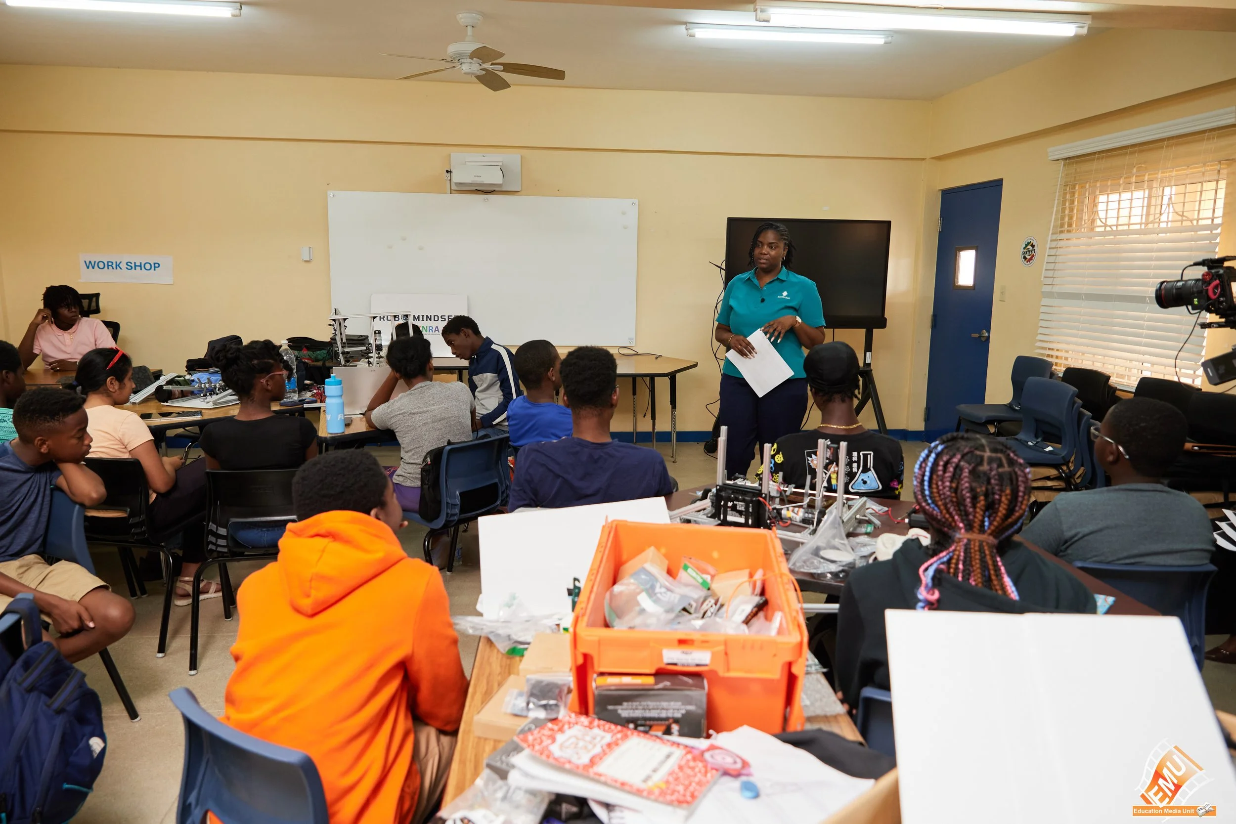 REPUBLIC BANK EMPOWERS YOUNG INNOVATORS THROUGHENTREPRENEURSHIP SESSION AT ROBO-MINDSET SUMMER CAMP