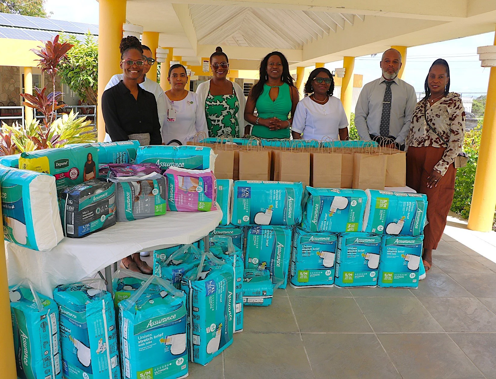 FLAMBOYANT NURSING HOME RECEIVES CHARITABLE DONATION