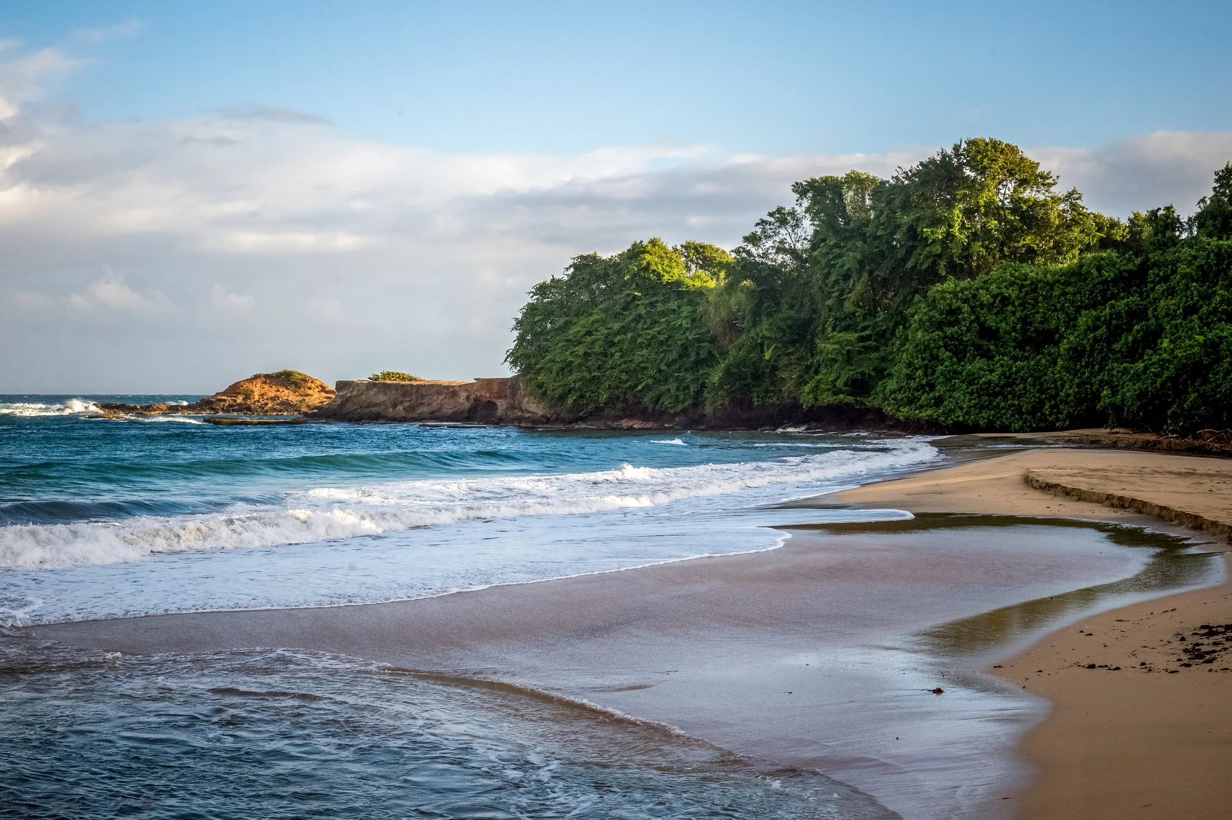 WINAIR AND MONTSERRAT SIGN THREE-YEAR AIR DEAL