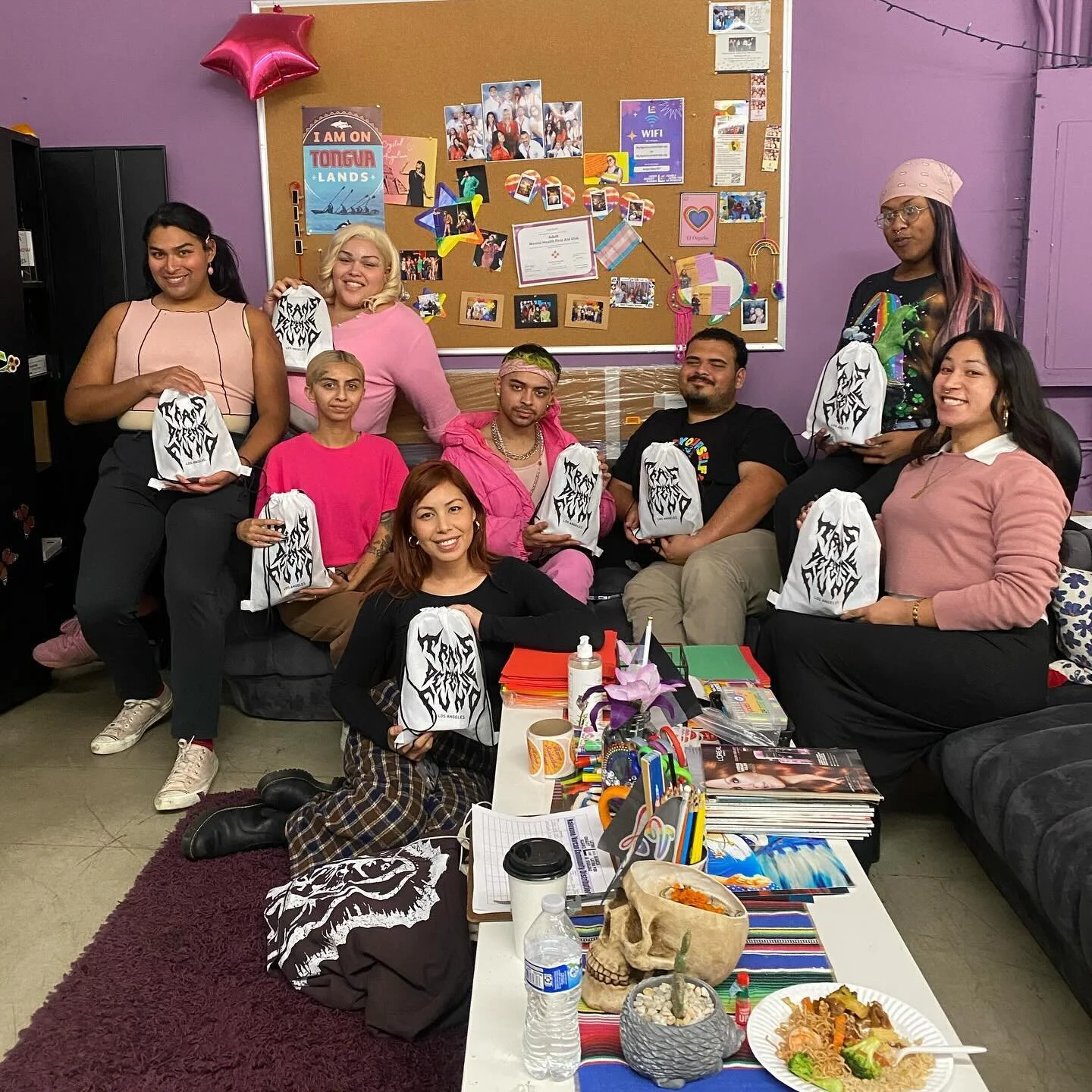 Just a bunch of qts with their tdfla kits! Nbd! @qtconnect.la @somoslea 💓