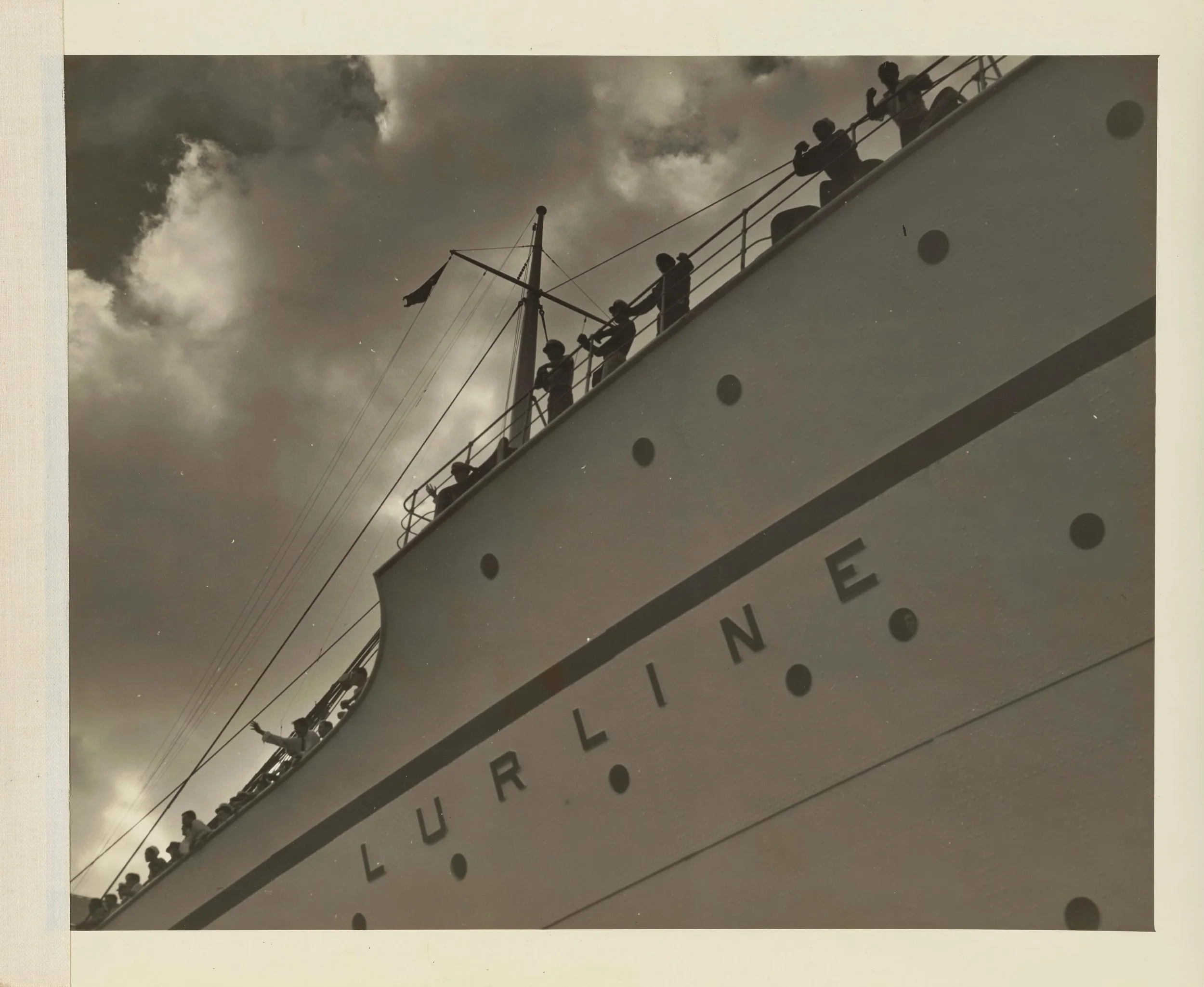 Did you know that Matson used to carry passengers, not just cargo? 🧳

The SS Lurline was one of Matson&rsquo;s luxury passenger ocean liners that carried visitors to Honolulu from the West Coast. It once carried Amelia Earhart and her airplane as sh