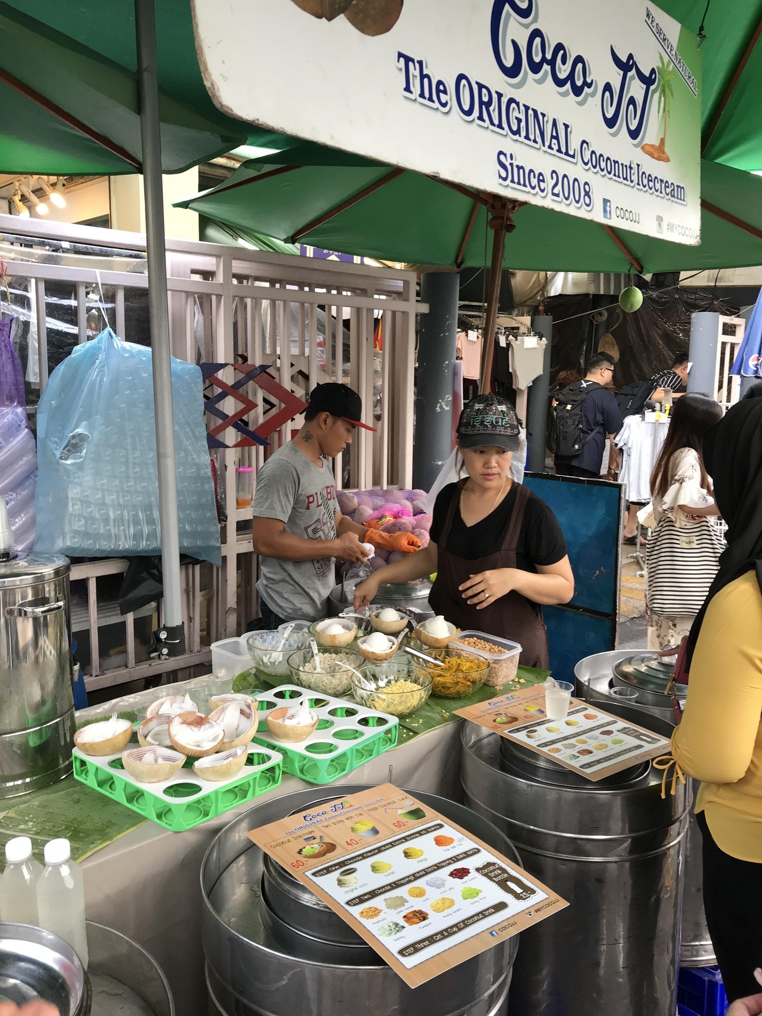 1ba9c-coconuticecreamweekendmarket.jpg