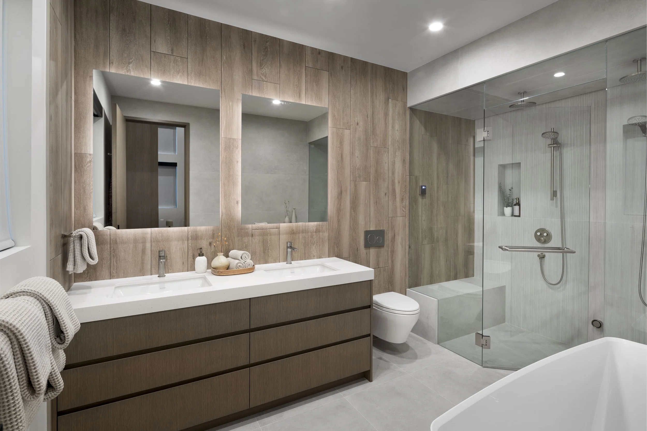 LuxuryBathroomEnsuite.jpg