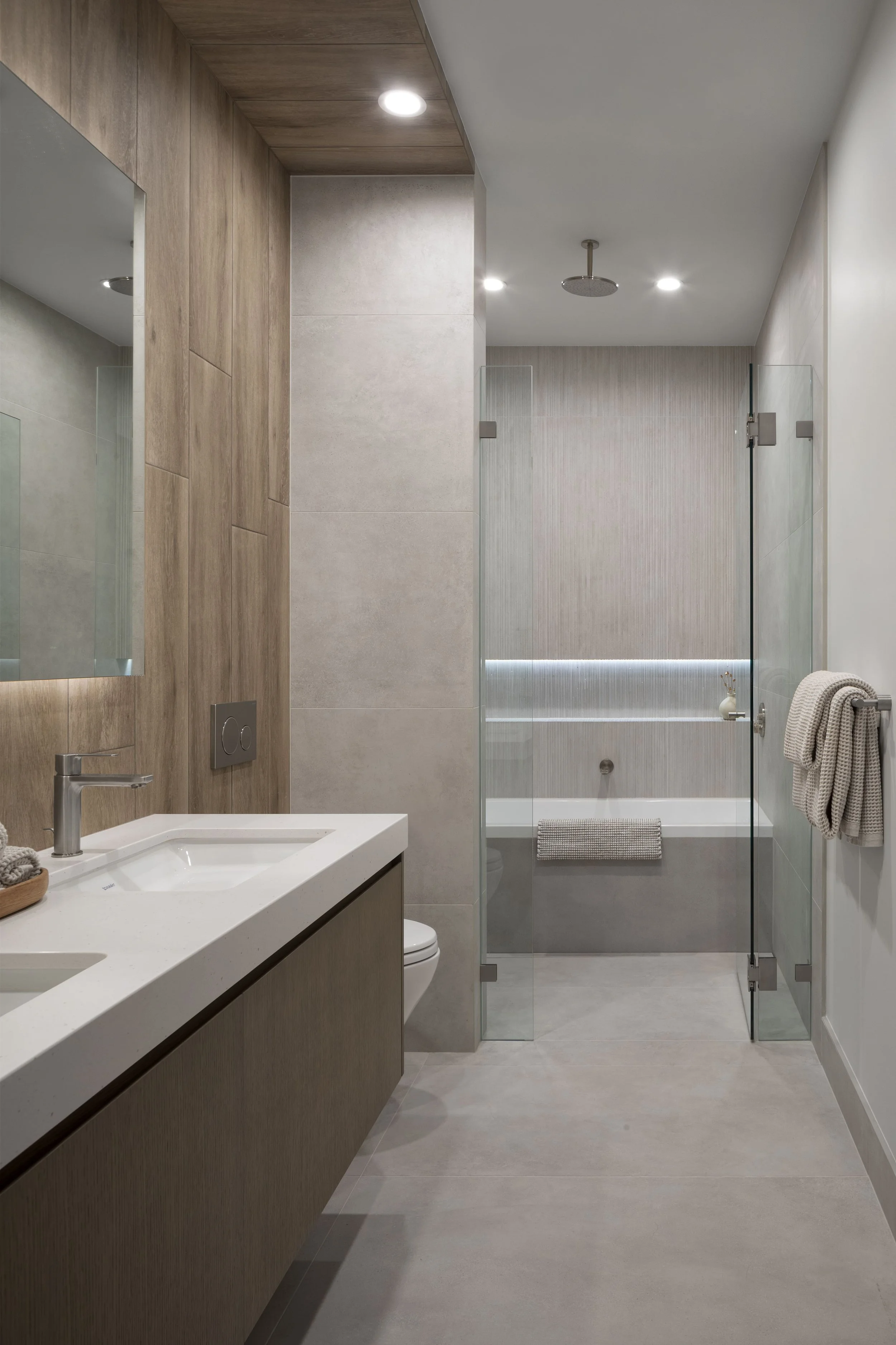 LuxuryMountainStyleEnsuiteBathroom.jpg