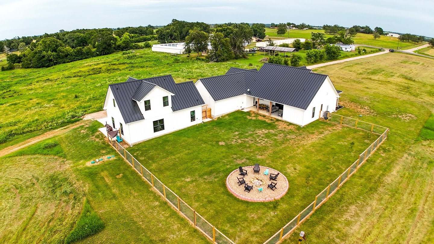 If you were looking for drone services, whether it&rsquo;s an event, a wedding, a new build construction site, family photos or just for fun reach out to us for all your drone media and Photography needs! 

At @bastropdrone we&rsquo;re committed to p