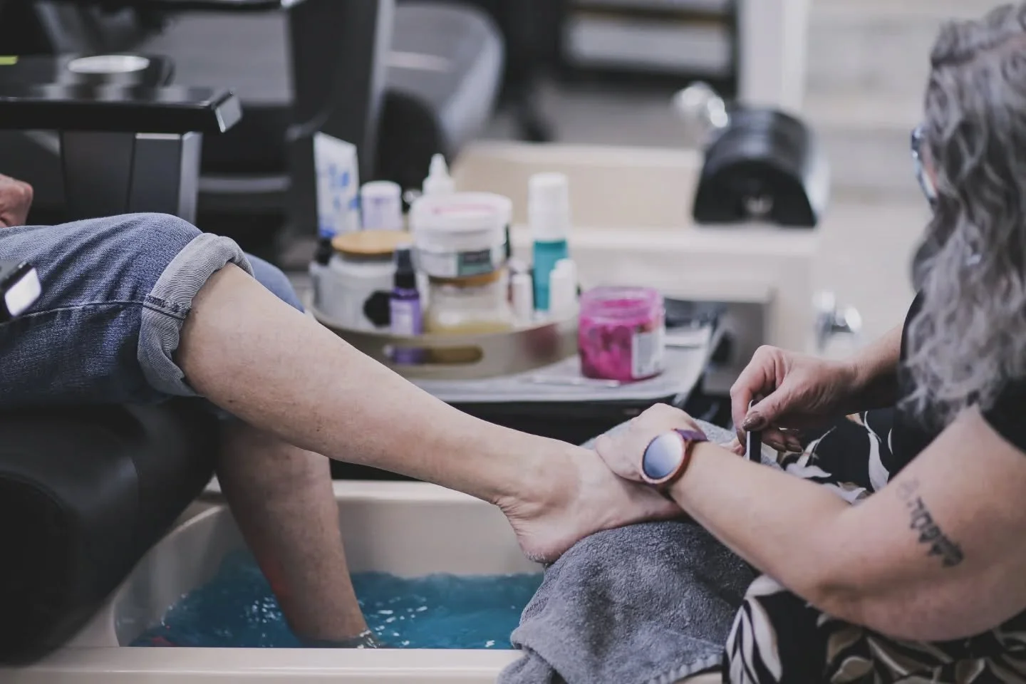 ✨️What better way to spend Saturday afternoon than gettin' a pedicure with @myhairlady67? ✨️