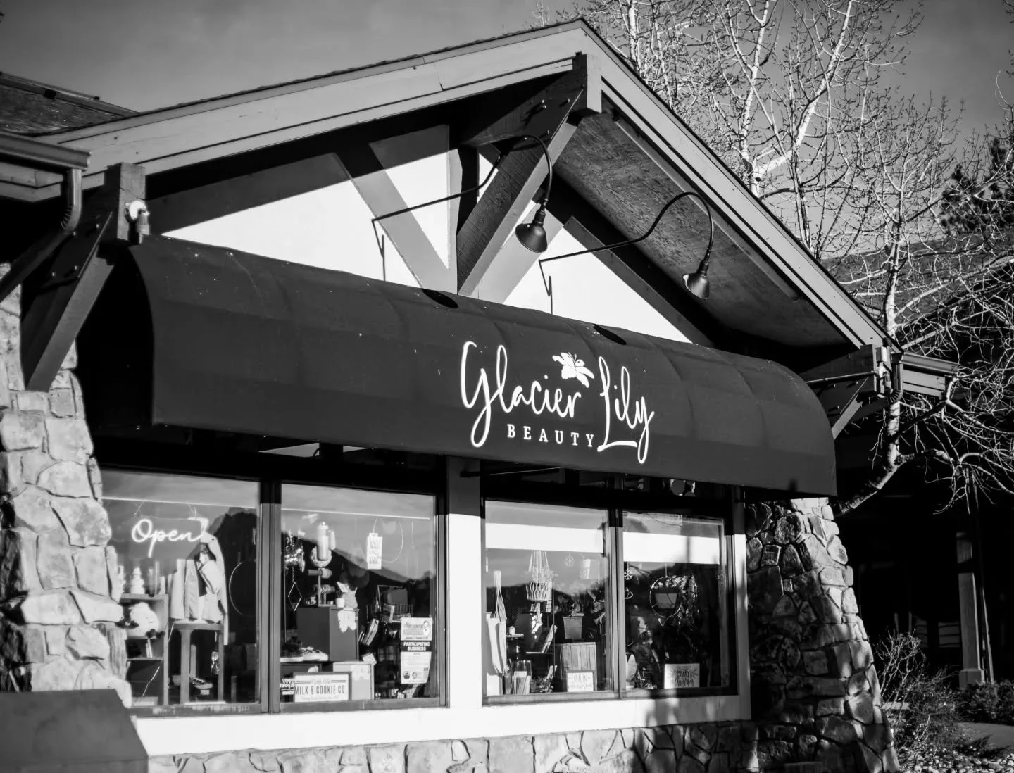 ⭐️ Welcome! Come on in! We have soooo many gifts to choose from! ⭐️