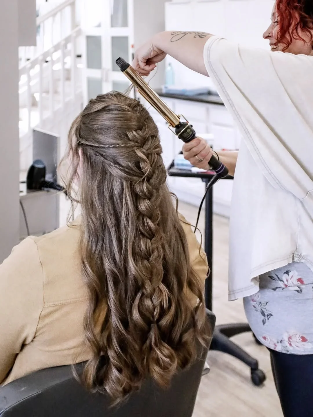 Bridal hair trial by @alltwistedup.bykt!! Such a gorgeous style! ✨️