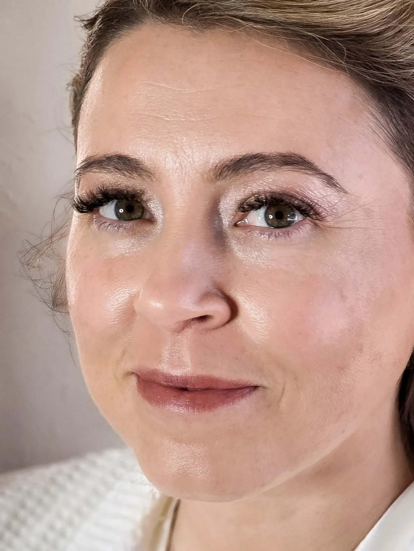 Another *gorgeous* bride!! Lisa did such a beautiful job on both hair and makeup! ✨️

All 📸 by @myhairlady67 
📸 edits by @beautyseeker_photography