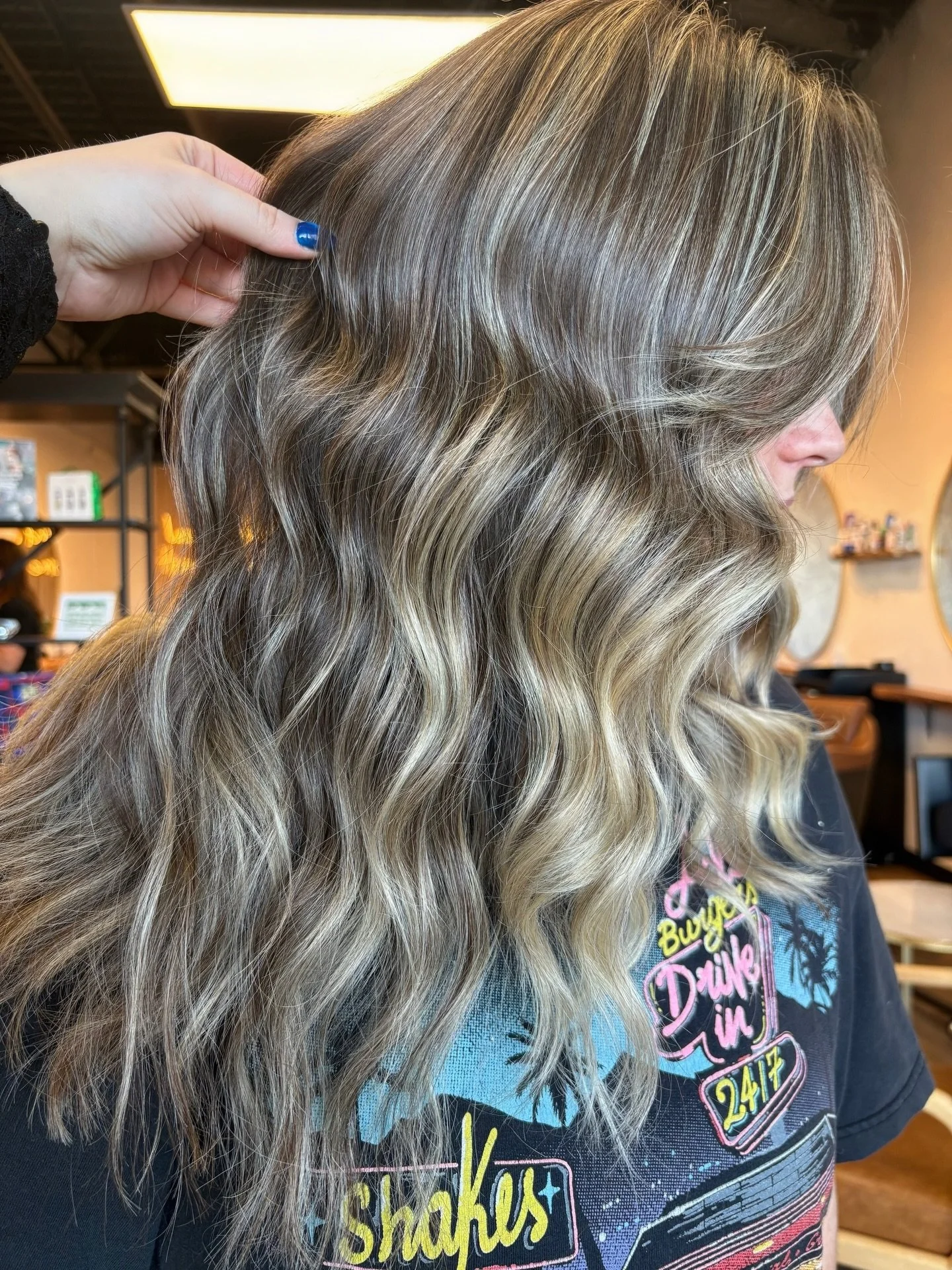 Had to show her off from every angle
&bull;
&bull;
&bull;
&bull; 
#thorntonhair #denverhair #randcohair #randco #blondetransformation