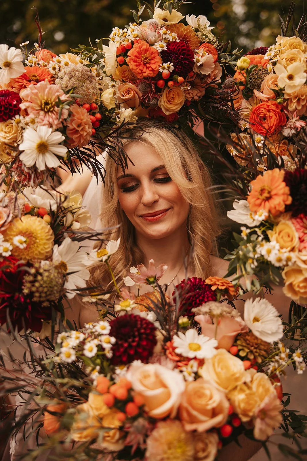 sarah+dylan-EmilyElizabethPhoto-Oct2025-bride-florals.jpg