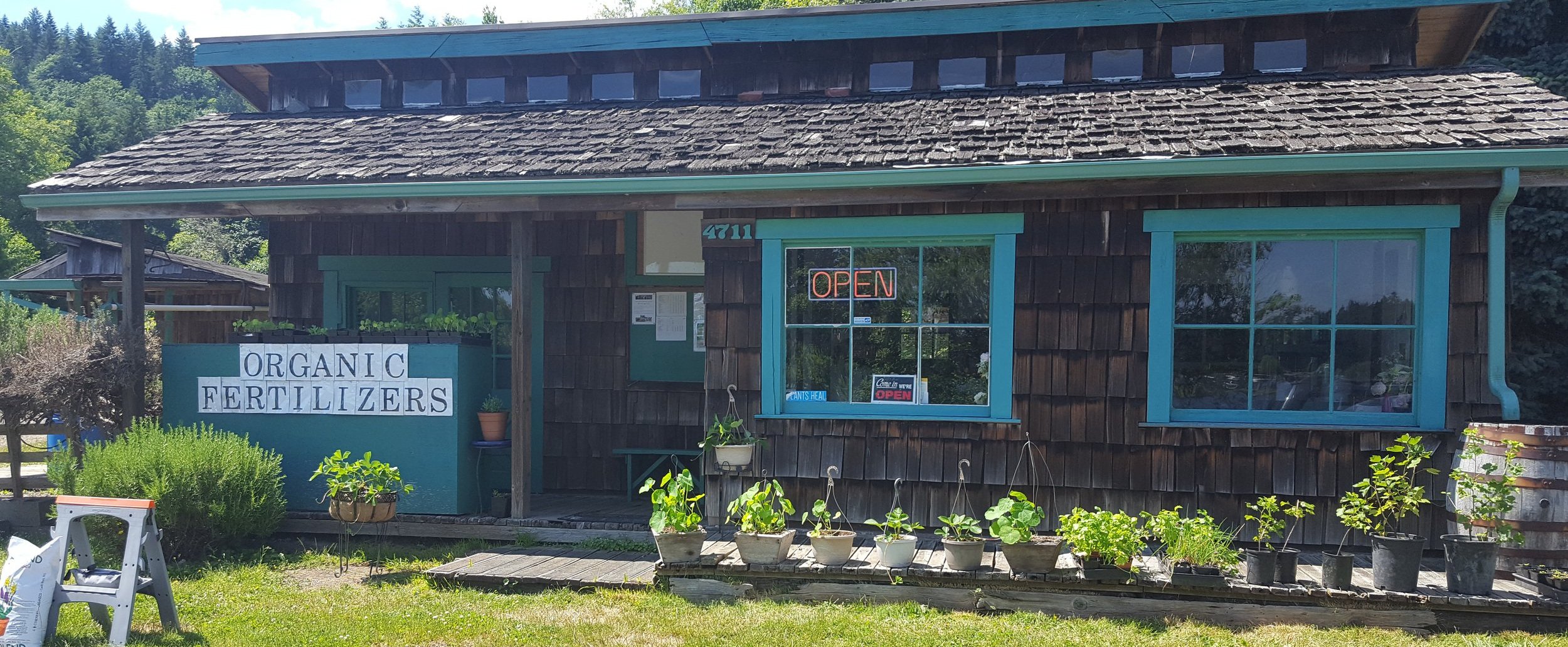 BLOSSOM Organics Garden Store