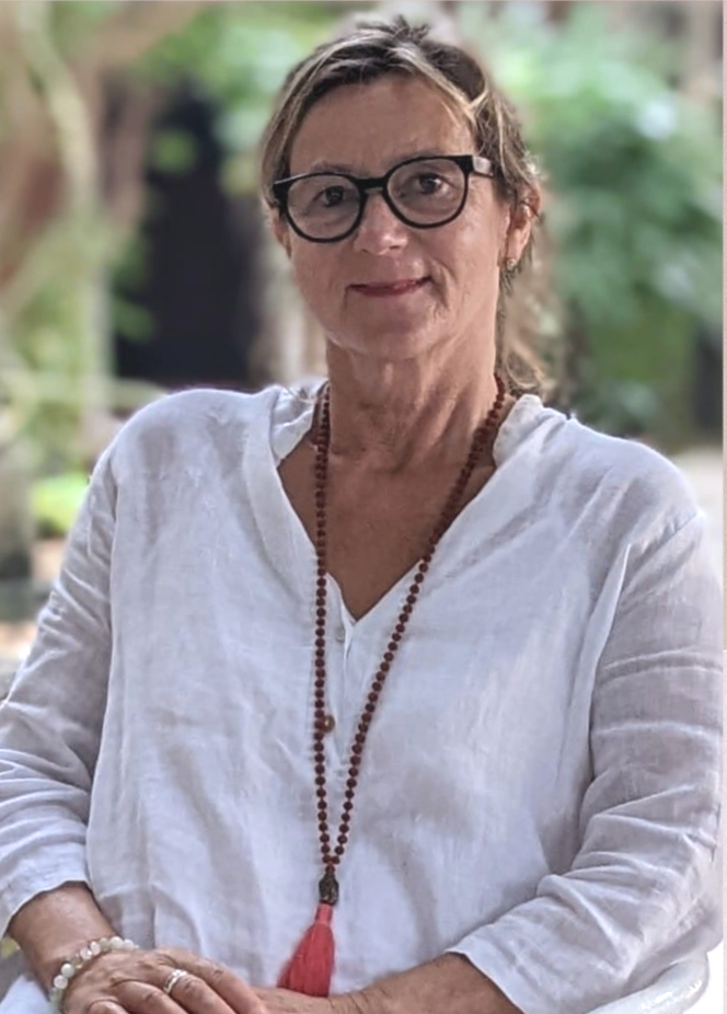 Happy Weekend Yoga 