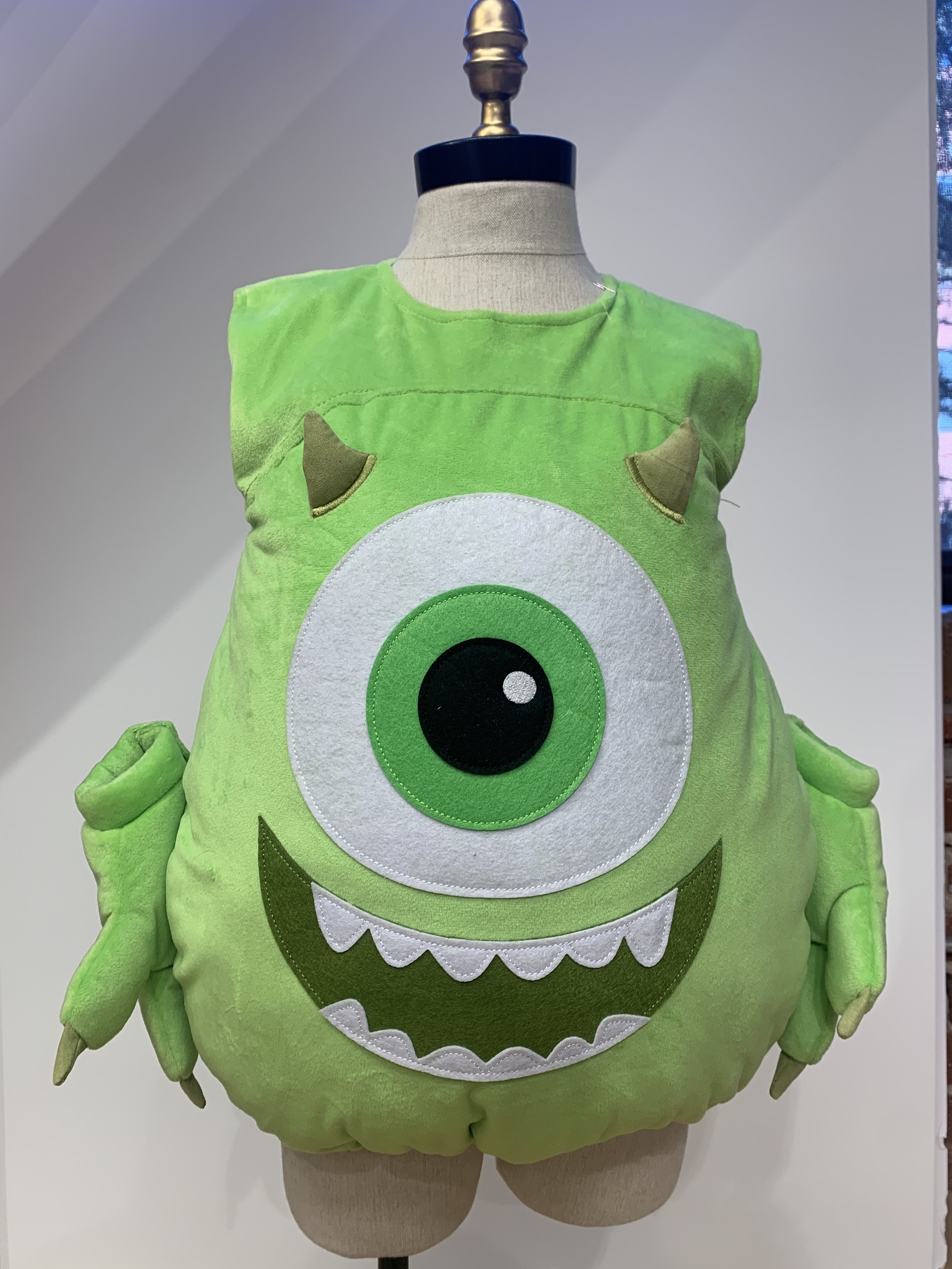 [PP] Mike Costume - Front.JPG
