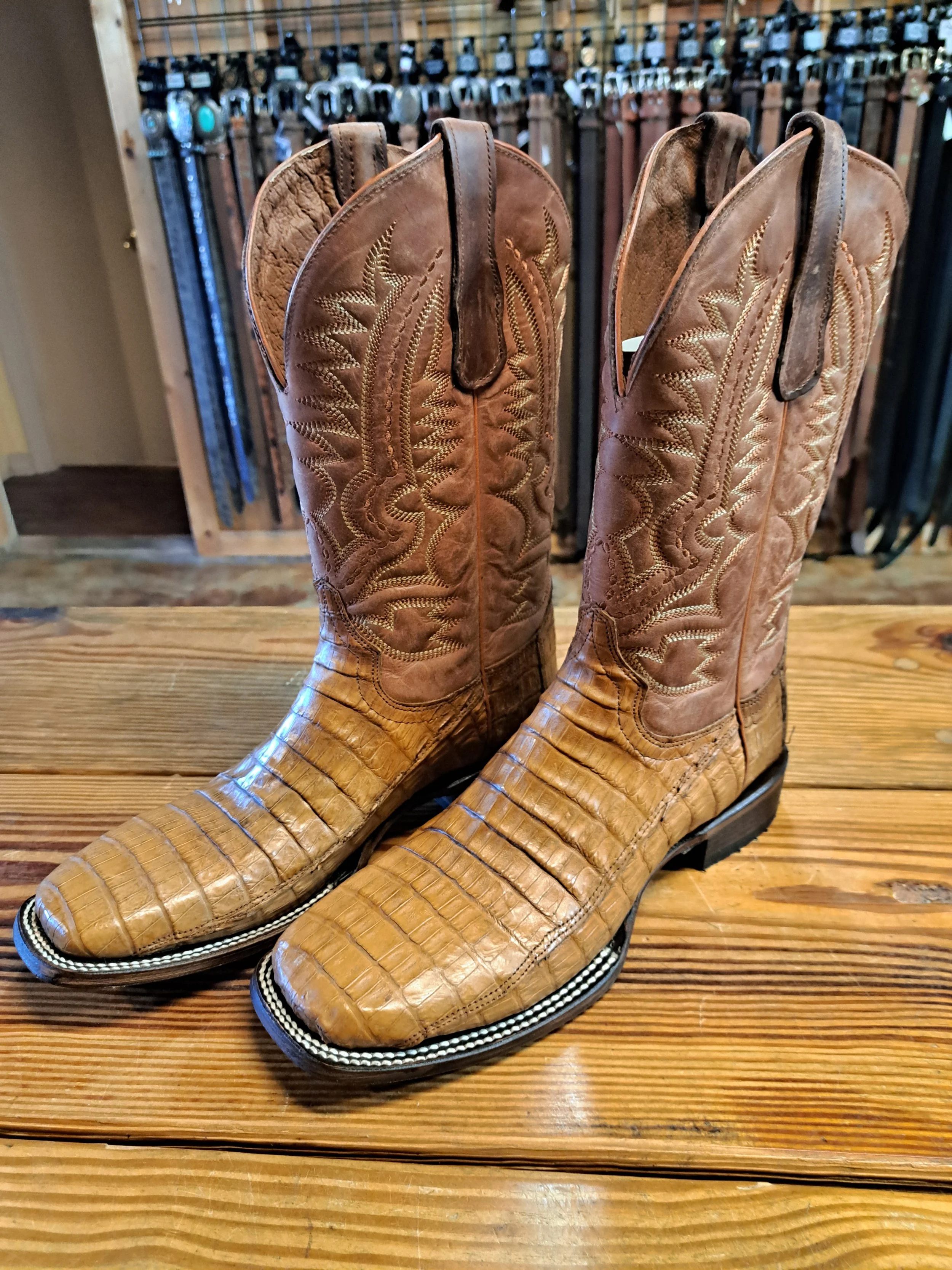 CIRCLE G BY CORRAL GENUINE CAIMAN
$329.00