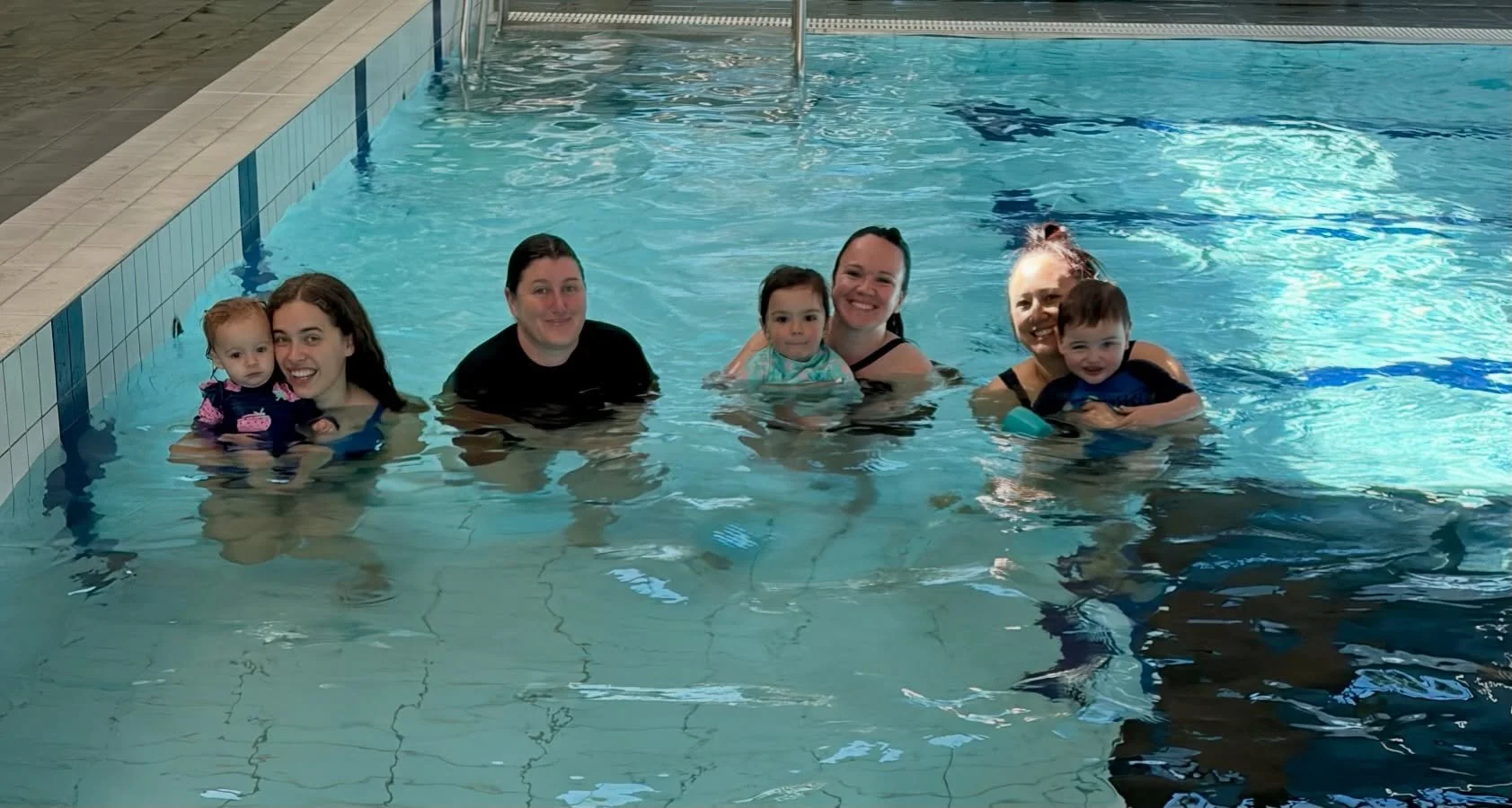Last week our Pēpi Ora toddler group had a swim session with Crystal at the Stadium pool. Water safety is essential to keep our tamariki safe, so we are grateful our māmā and babies can learn some essential skills, as well as have some fun! Ngā mihi 