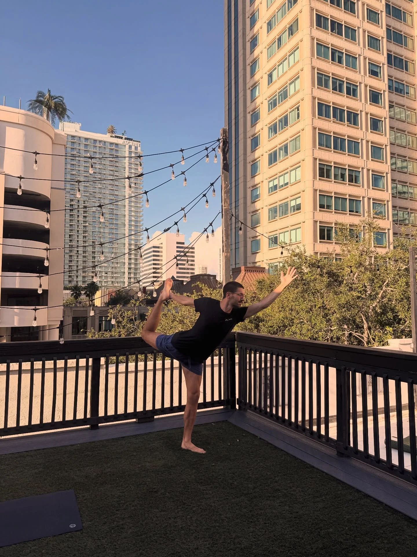 ᴛʜᴇ ᴘᴀꜱᴛ ꜰᴇᴡ ᴡᴇᴇᴋꜱ ʜᴀᴠᴇ ꜰᴇʟᴛ ʟɪᴋᴇ ᴀ ɢᴇɴᴛʟᴇ ʜᴏᴍᴇᴄᴏᴍɪɴɢ.

ʏᴏɢᴀ ʜᴀꜱ ꜰɪʟʟᴇᴅ ᴍʏ ᴅᴀʏꜱ &mdash; ᴛᴇᴀᴄʜɪɴɢ ᴍᴏʀᴇ, ᴛᴀᴋɪɴɢ ᴍᴏʀᴇ, ɪᴍᴍᴇʀꜱɪɴɢ ᴅᴇᴇᴘᴇʀ. 

ᴛᴏ ɢᴜɪᴅᴇ ᴏᴛʜᴇʀꜱ ɪɴᴛᴏ ᴘʀᴇꜱᴇɴᴄᴇ&hellip; ᴛᴏ ʜᴏʟᴅ ꜱᴀᴄʀᴇᴅ ꜱᴘᴀᴄᴇ ᴡʜᴇʀᴇ ʙʀᴇᴀᴛʜ ᴍᴇᴇᴛꜱ ᴀᴡᴀʀᴇɴᴇꜱꜱ&hellip; ɪᴛ&rsquo;ꜱ ᴏɴᴇ ᴏꜰ 