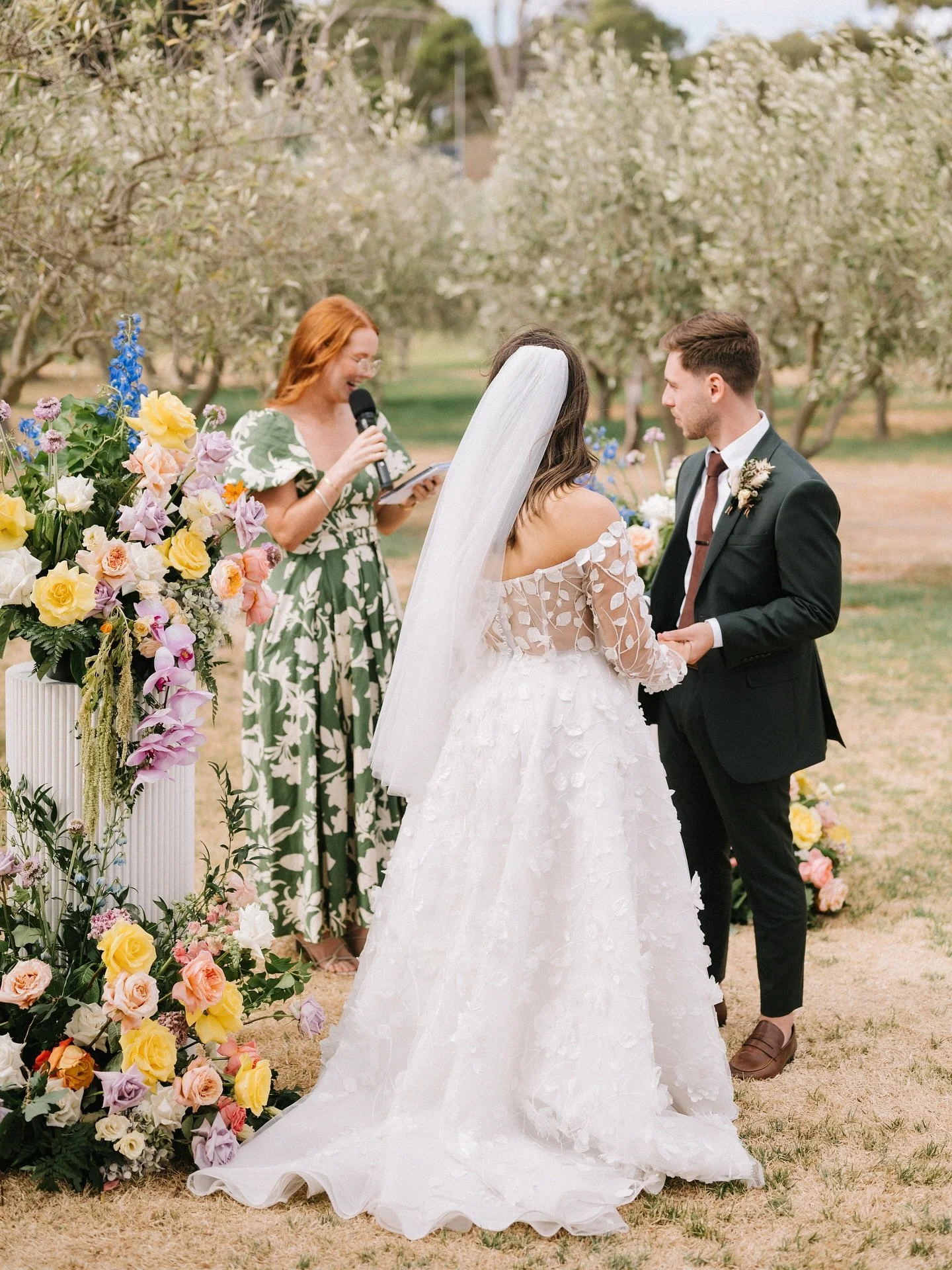 It&rsquo;s wedding season madness &mdash; two this week coming and many more across November &amp; December 💐✨ Been a bit MIA but for all the best reasons 🥹