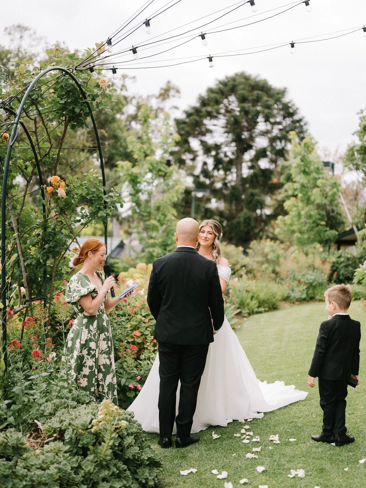 I can see a lot more intimate elopements in my future, and I&rsquo;m excited about it! 

D &amp; S shared the most beautiful day with 20 of their nearest and dearest at @kurralta.house 

Thank you @goldlightphotography for capturing the magic ✨

#202