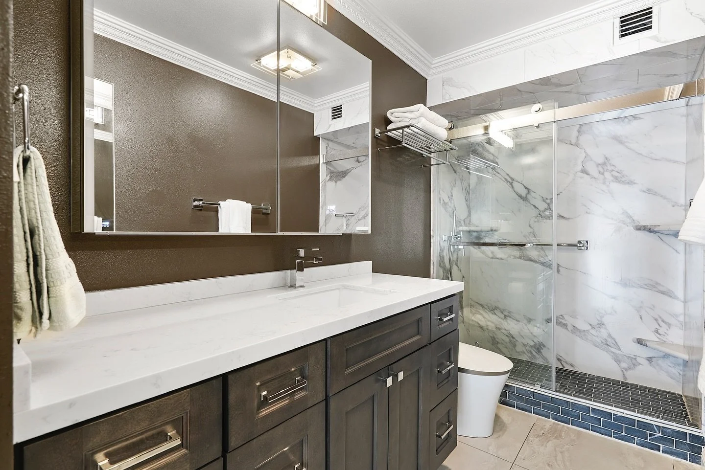 ✨ Bathroom goals unlocked! 🚿💎 Transform your space into a personal sanctuary with our high-end remodels! From sleek showers to elegant vanities, we handle it all&mdash;down to every last luxurious detail. 🛁💡

Ready to upgrade your bathroom? Let&r