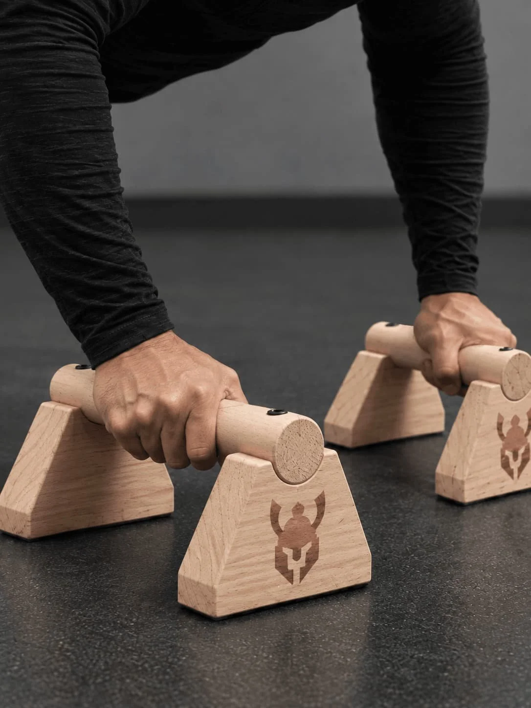 Parallele per allenamento in legno per piegamenti e calisthenics