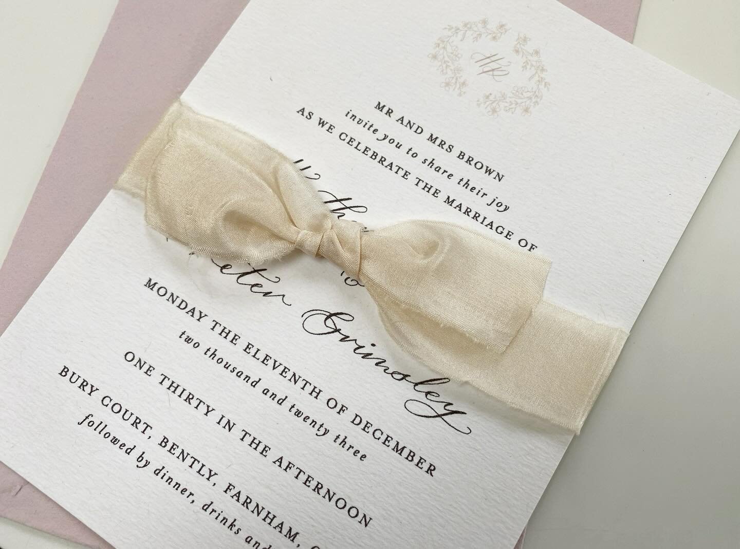 &lsquo;The Iris&rsquo; invitation collection, with modern calligraphy and a floral monogram, one of the semi-bespoke options for your save the dates and invites 🤍 

You can personalise the cardstock, colours, print methods and add little details suc