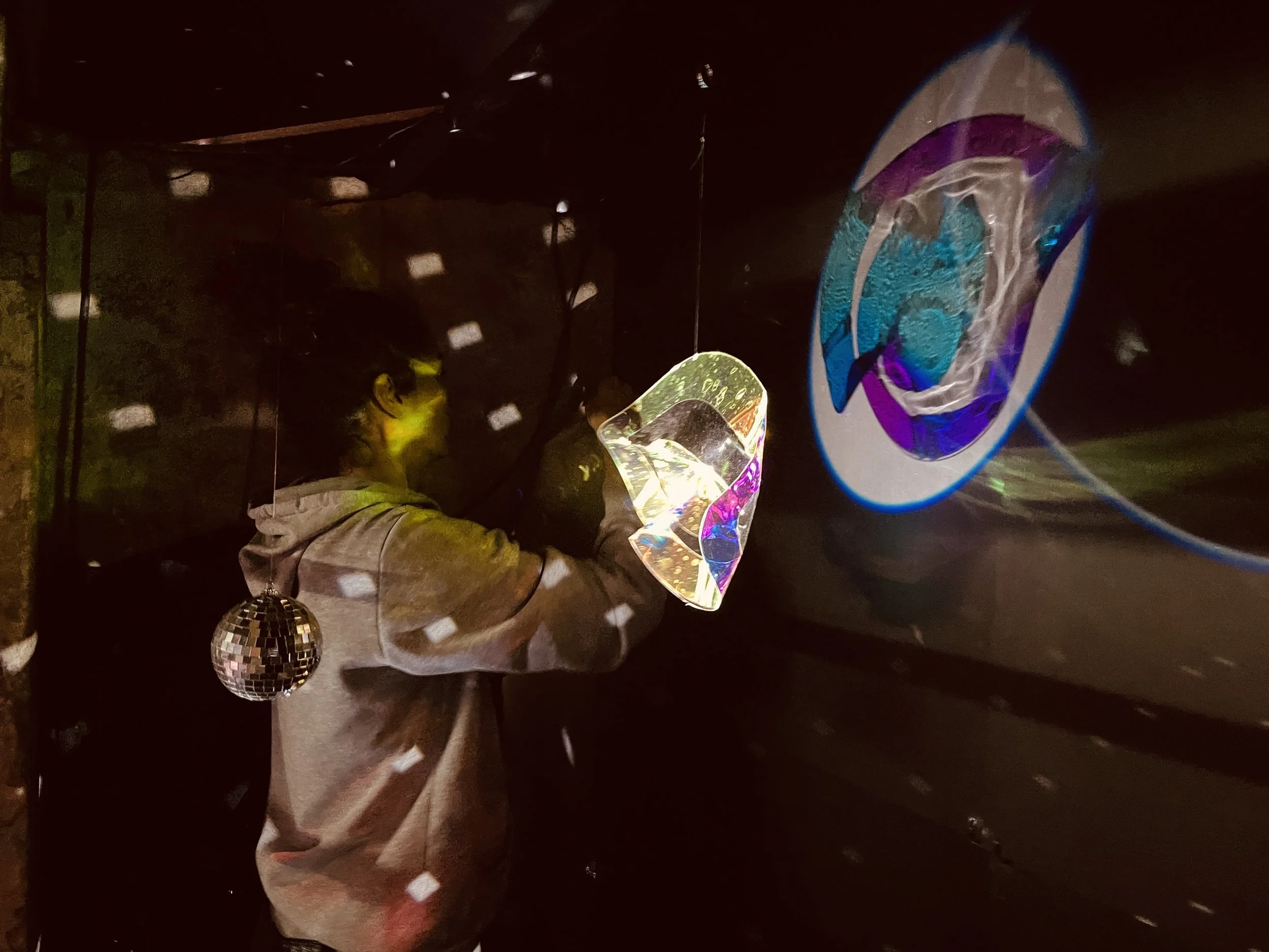 love these fluid colorful reflections