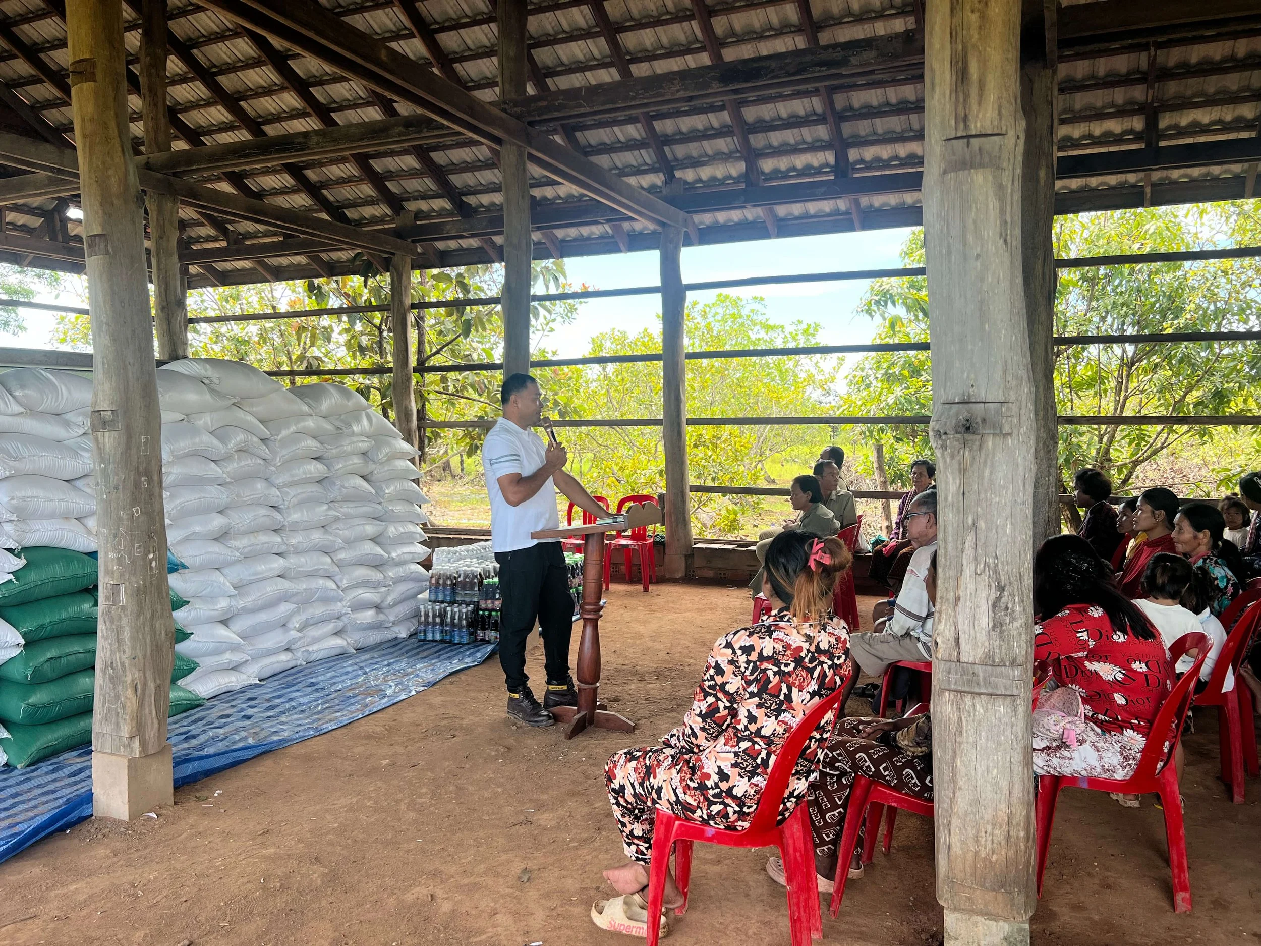 Emergency-Food-Aid-Supporting-Cambodia--553.jpg