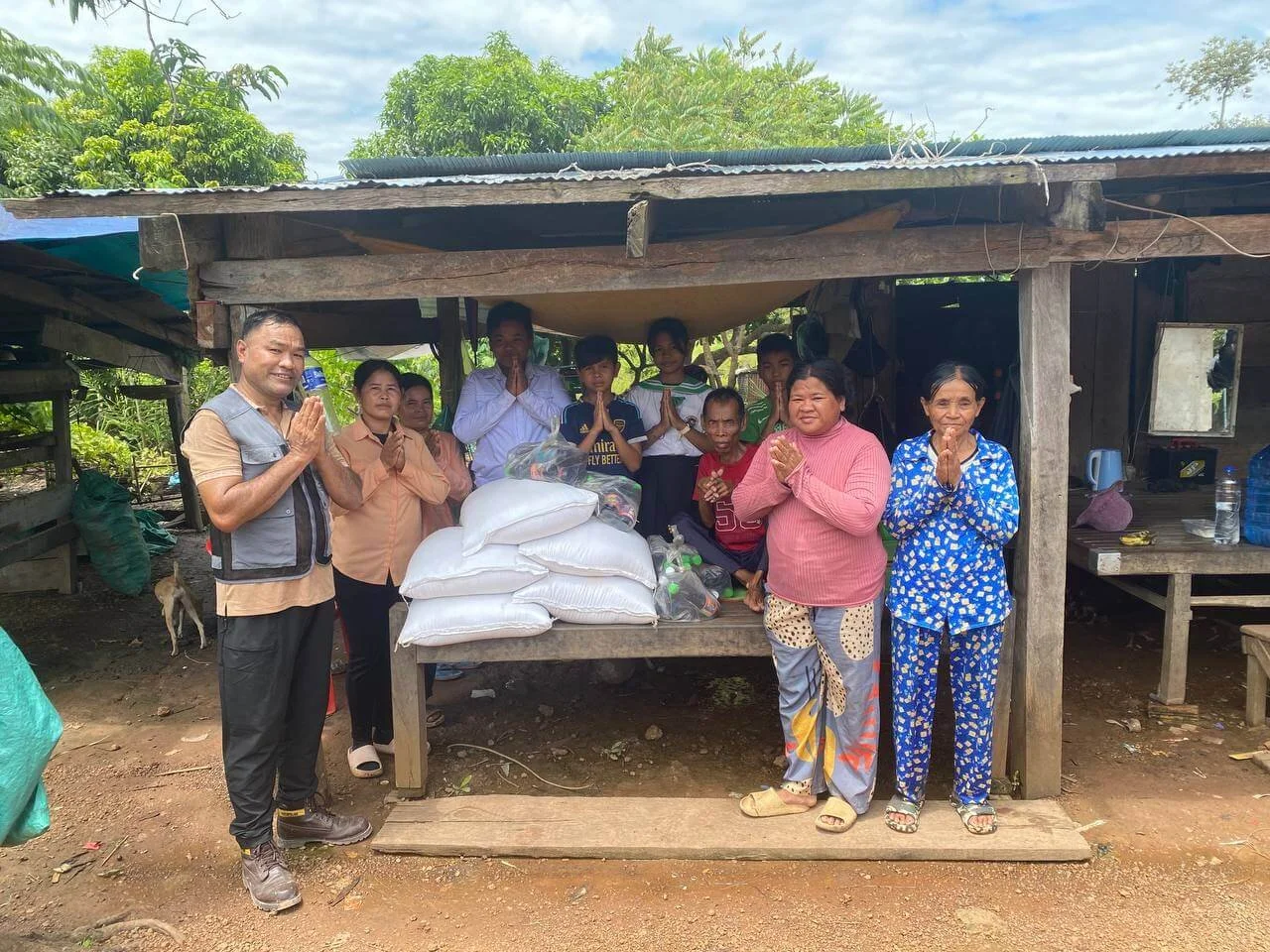 Emergency-Food-Aid-Supporting-Cambodia--870.jpeg