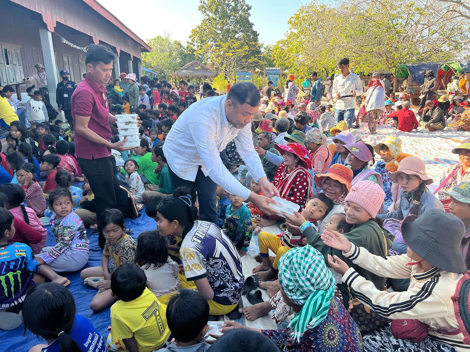 Massive food aid program helps thousands of forgotten Cambodians